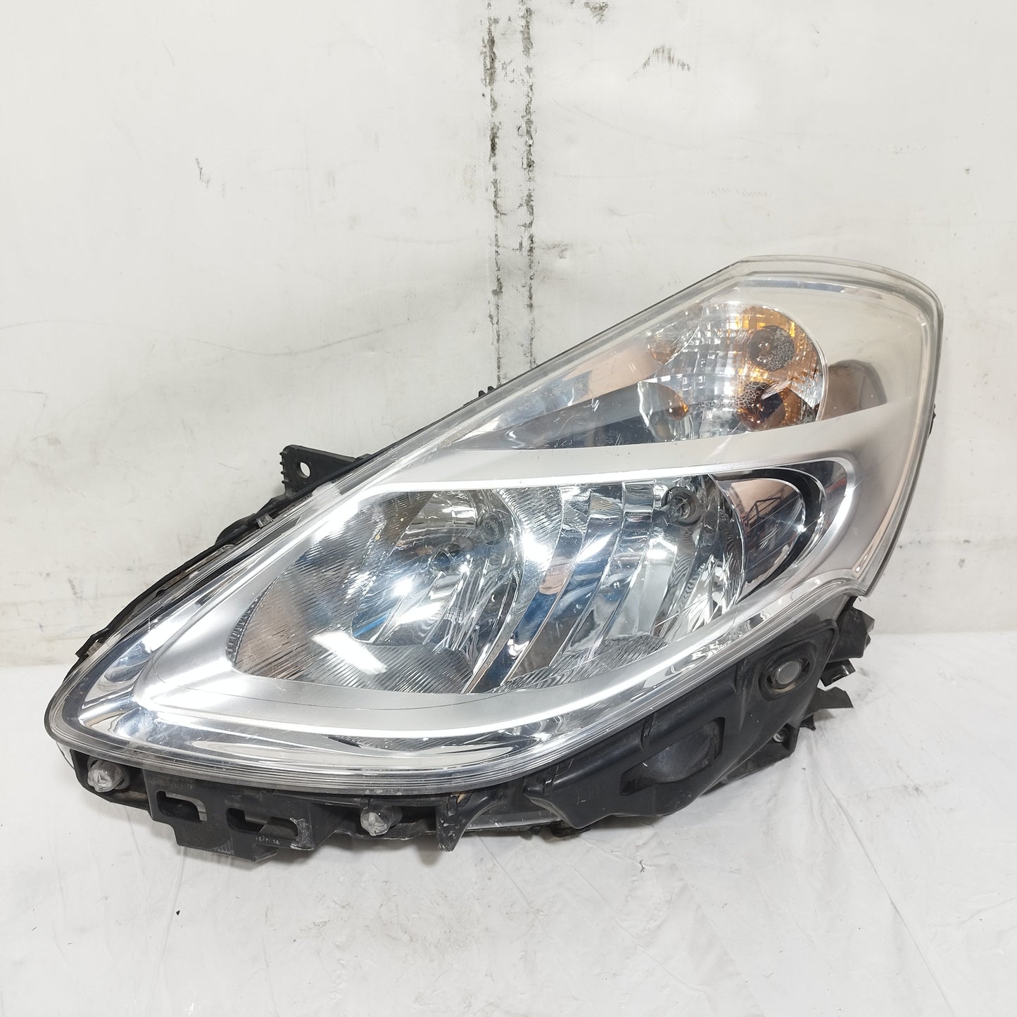 Fanale anteriore sx Renault Clio III (X85) 2009-2012 ecoAC16592