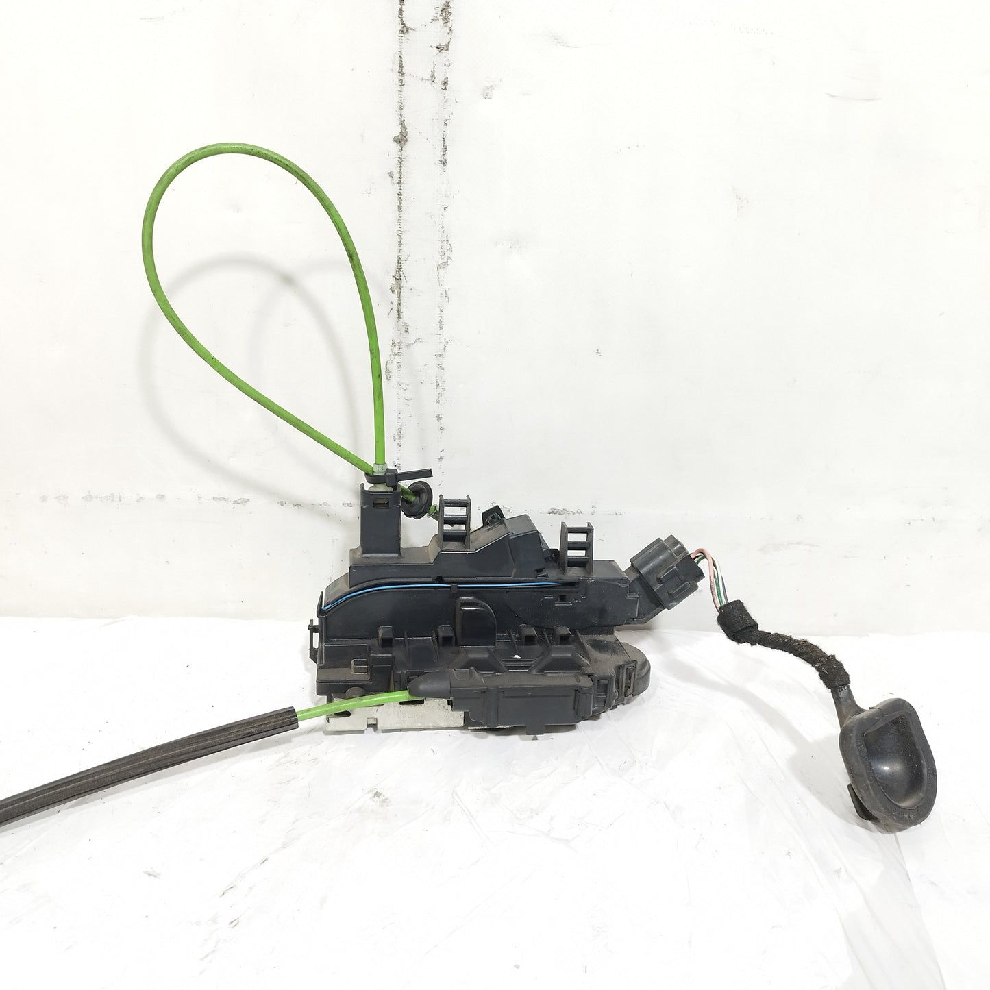 Serratura anteriore dx Lancia Musa (350) 2004-2012 6 pin cod: 51758532 ecoAC16107