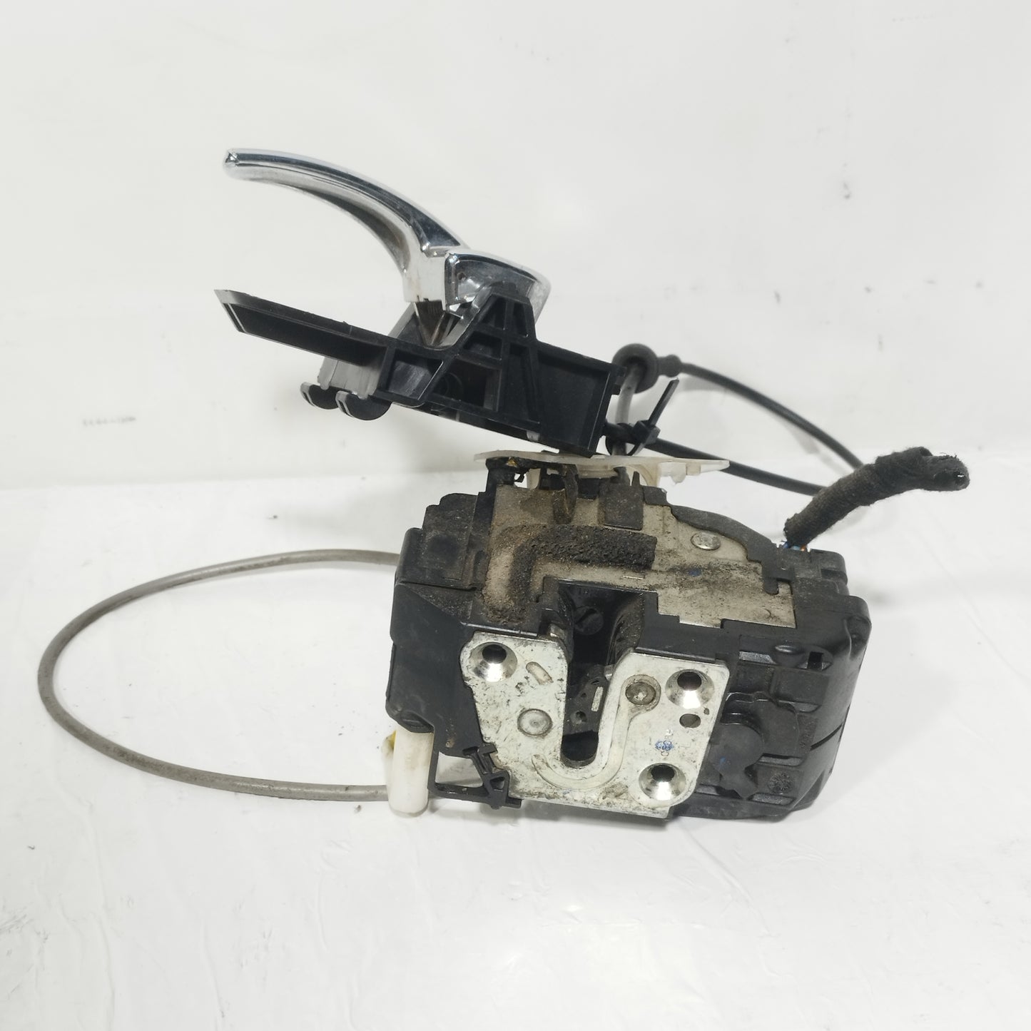 Serratura anteriore dx Nissan Qashqai 2008 ecoAC14695