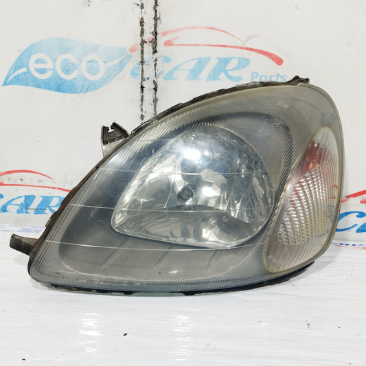 Toyota Yaris 2001 ecoAC10649 left front light