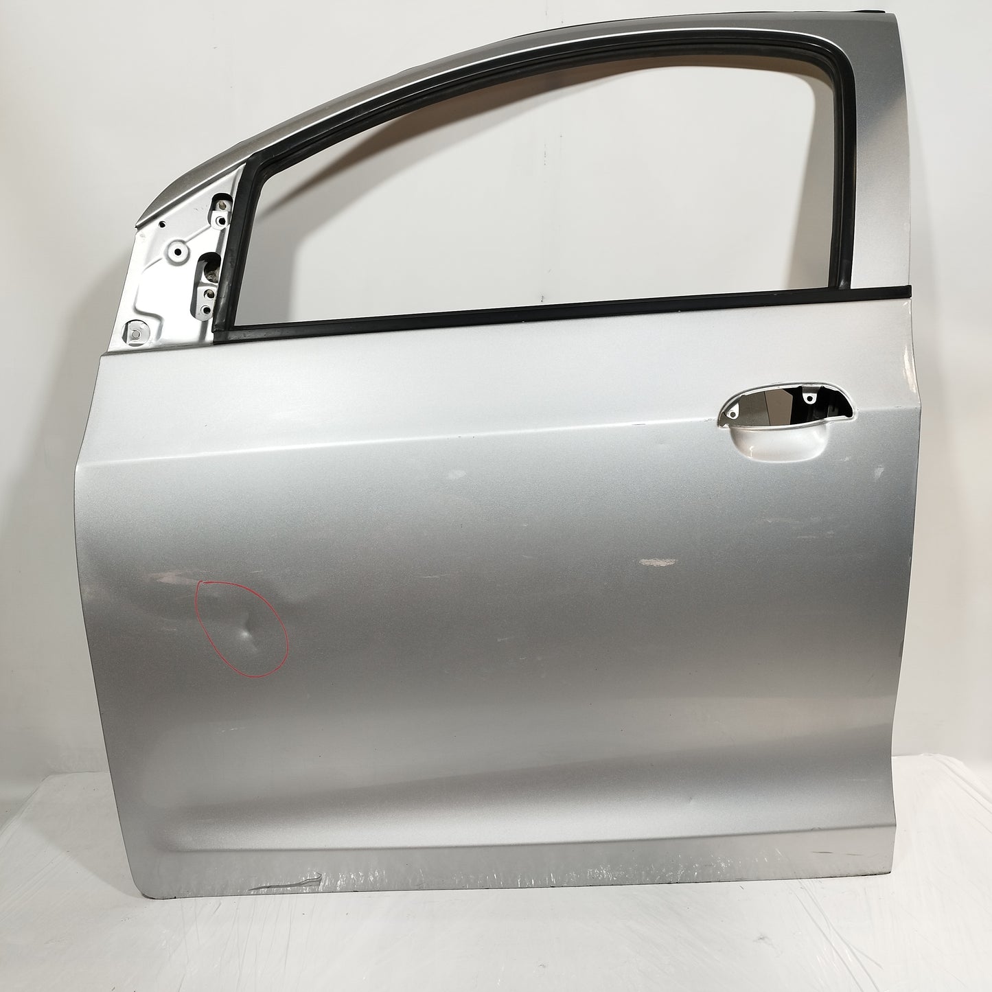 Vordere linke Tür silbergrau Dr1 ecoAC825