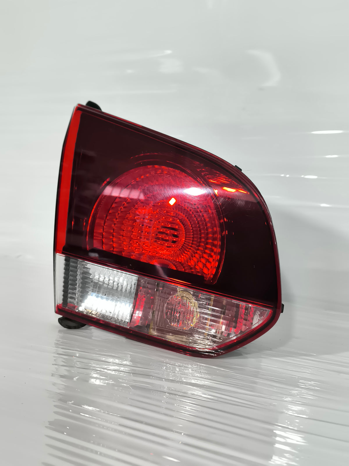 Fanale posteriore interno sx Volkswagen Golf VI (5K1) 2008-2013 cod: 5K0945093AA ecoAG9745
