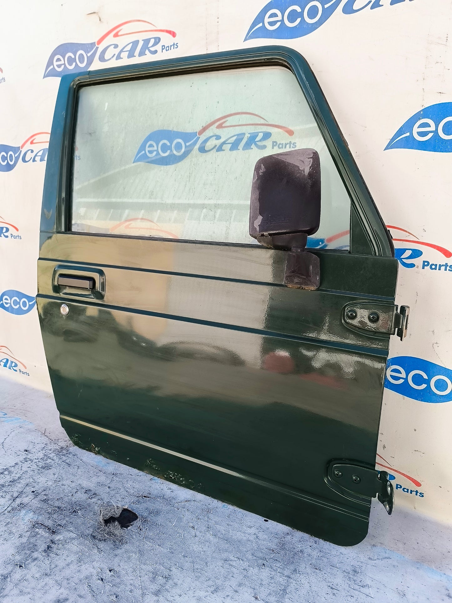 Green right door Suzuki Samurai 1989 ecoAG5917