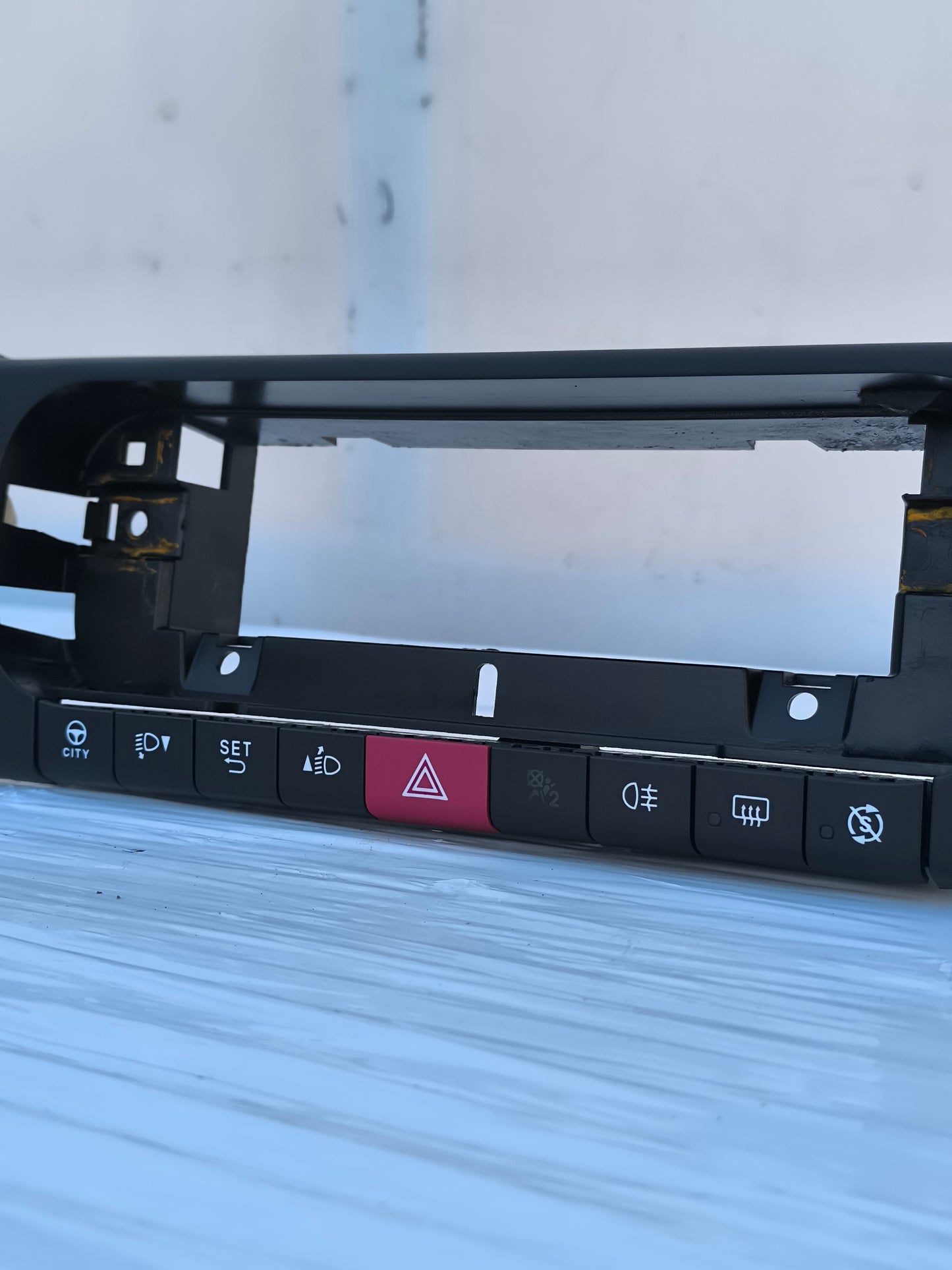 Cornice centrale completa di pulsantiera Fiat New Panda cod. 735491812 ecoAG7481