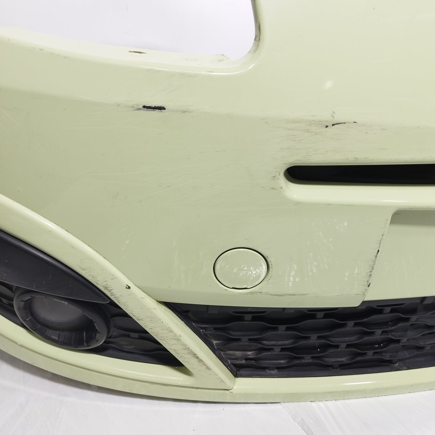 Hellgrüne Frontstoßstange Renault Twingo 2008 ecoAC13469