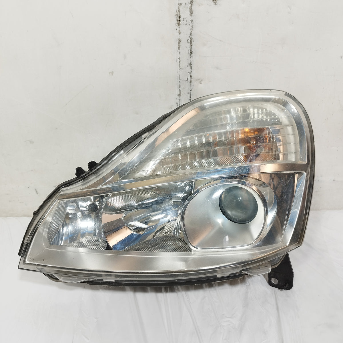 Fanale anteriore sx Renault Modus 2008-2012 Restyling cod: 8200658385 ecoAC16748