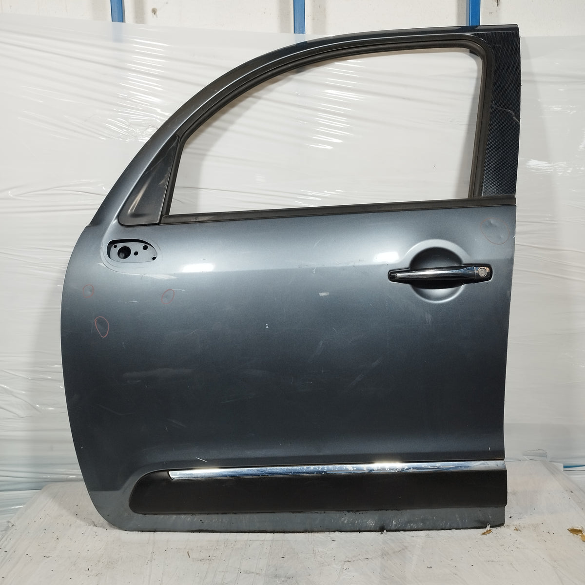 Sportello anteriore sx grigio scuro Citroen C3 Picasso 2009-2017 ecoAC17059