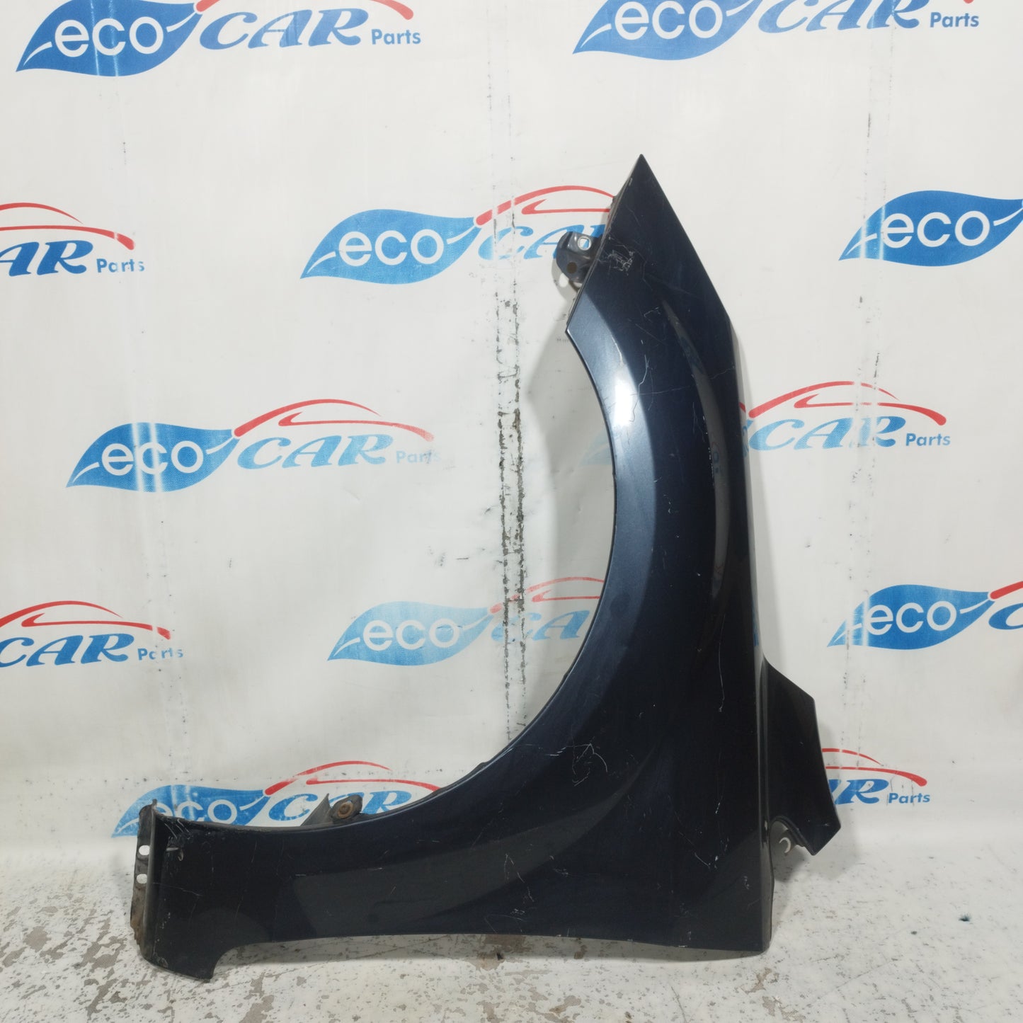 Parafango anteriore sx grigio scuro Ford Focus 2009 ecoAC9956