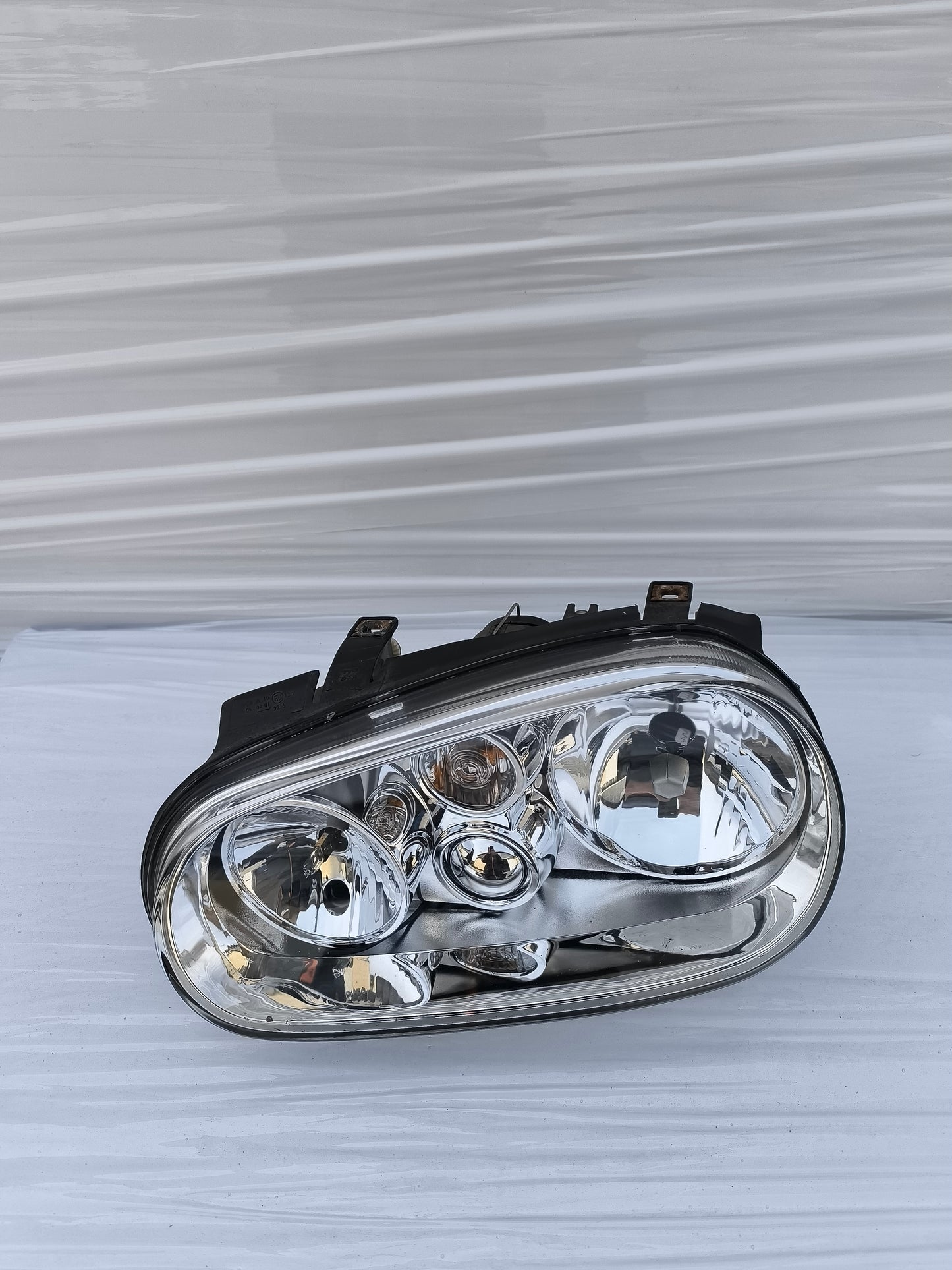 Fanale anteriore sx Volkswagen Golf 4 ecoAG7920