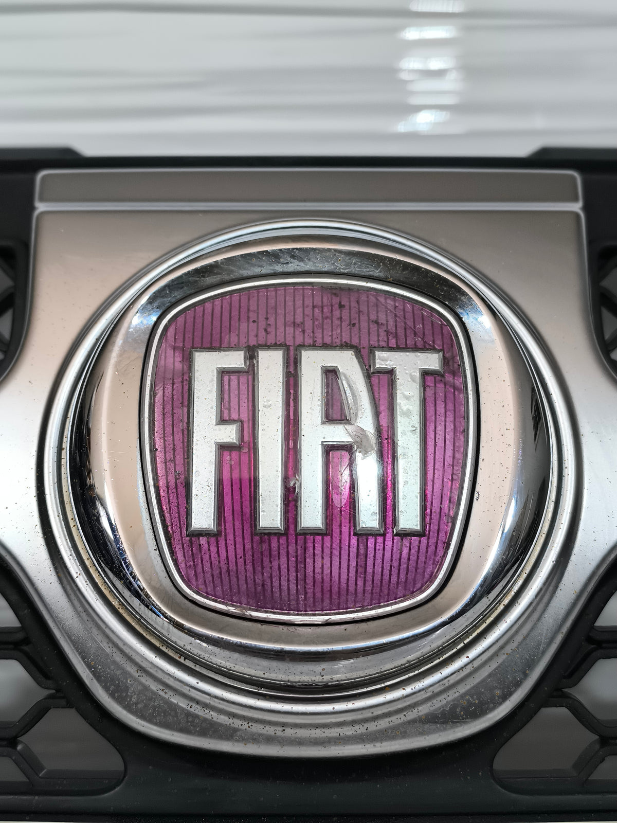 Mascherina anteriore bianco Fiat Freemont anno 2011-2016 cod: 55000802 ecoAG9753