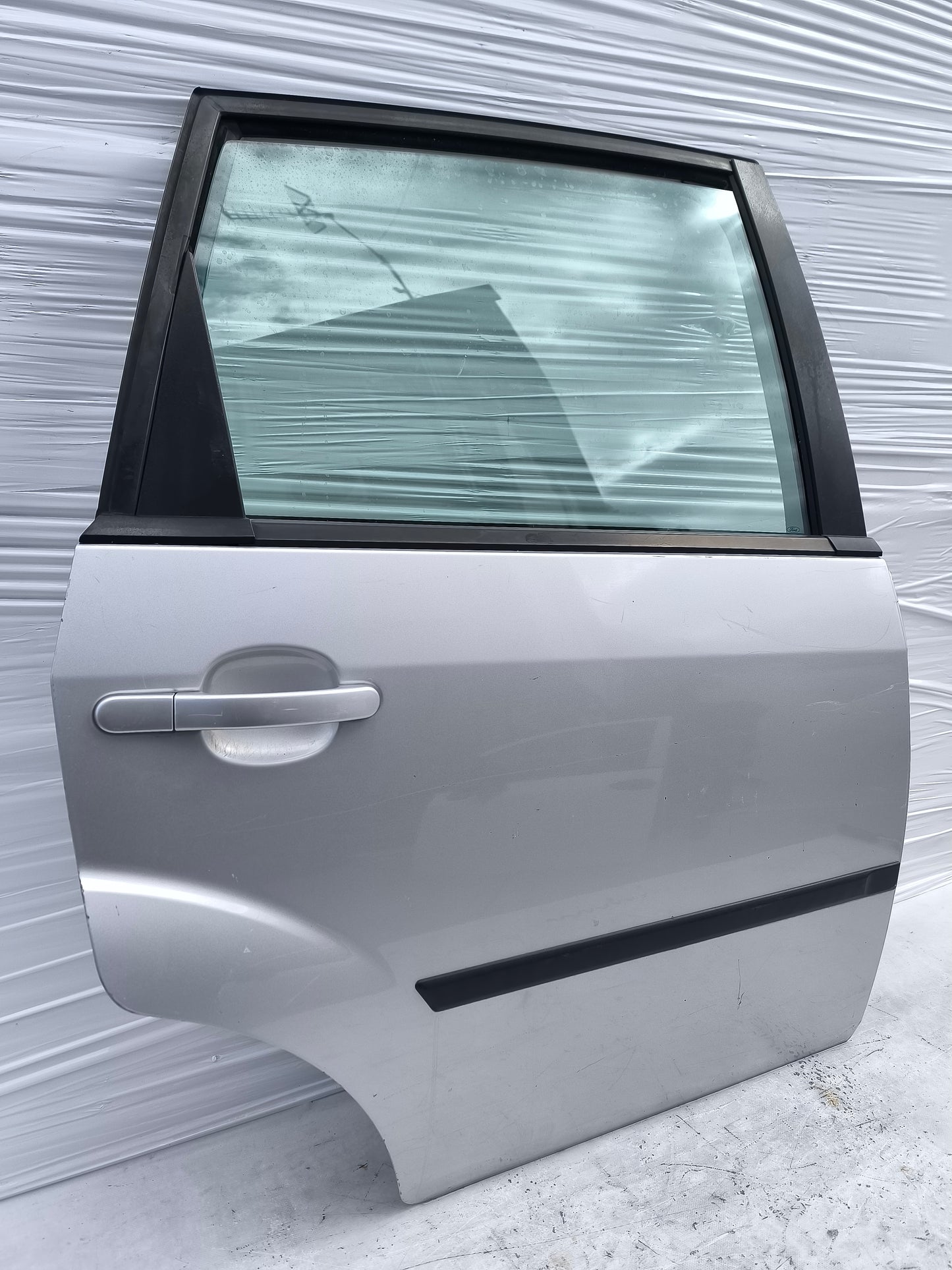 Sportello posteriore dx Ford Fiesta 2005 grigio argento ecoAG8077