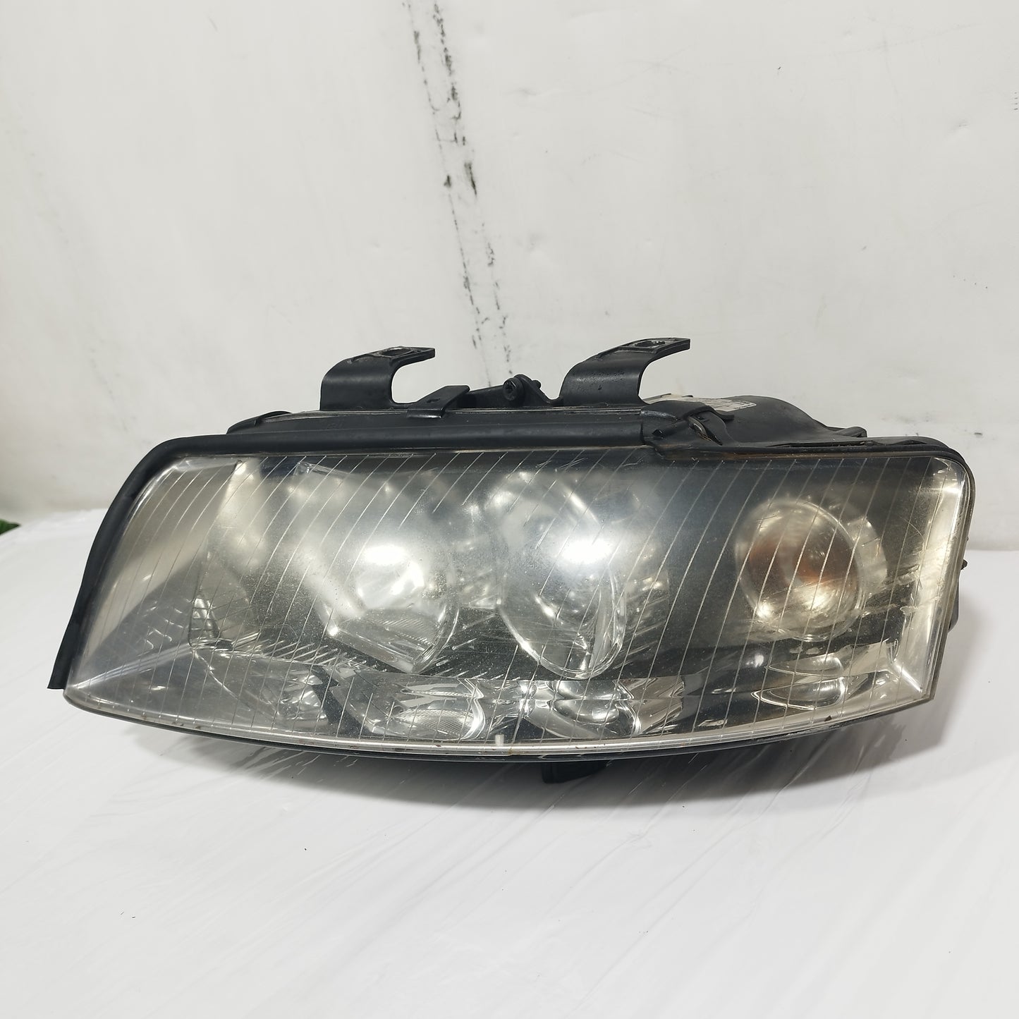 Fanale anteriore sx Audi A4 (B6) 2000-2004 cod: 8E0941003F ecoAC15282