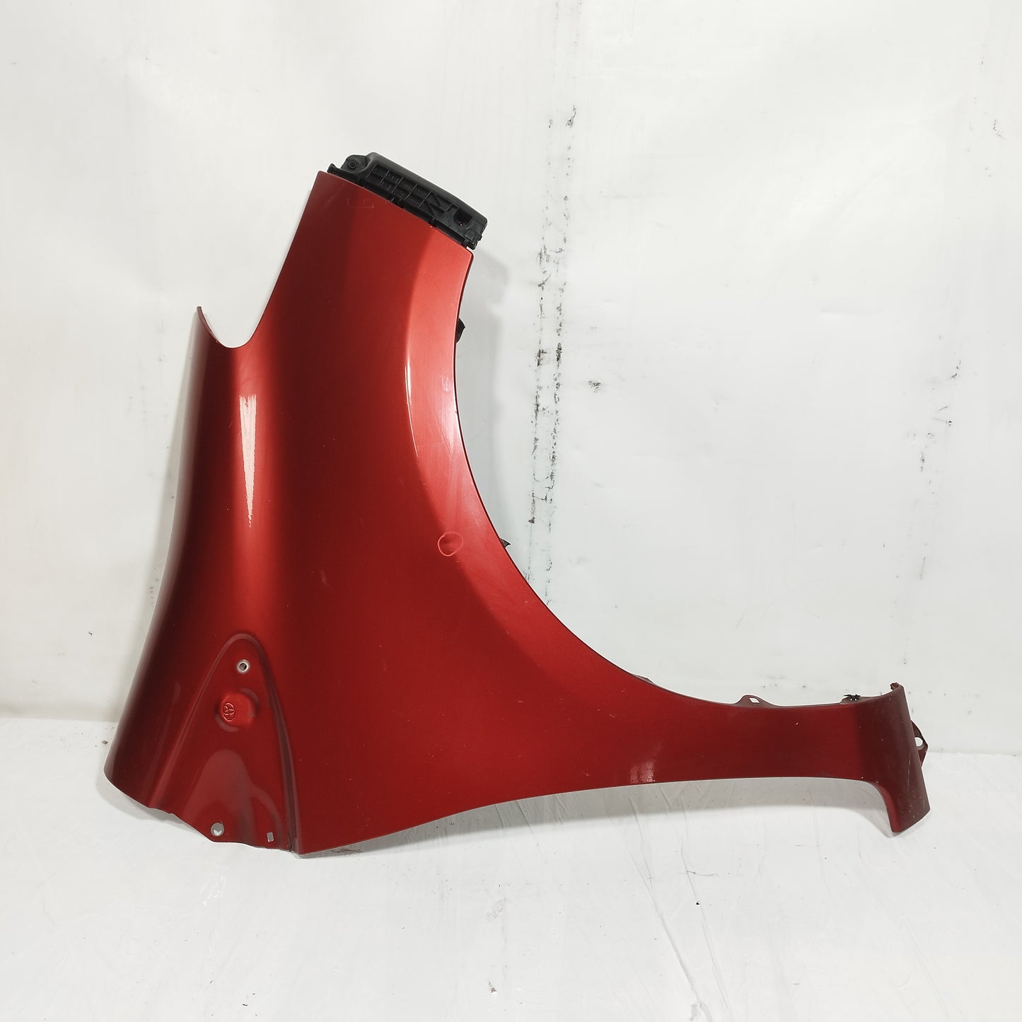 Parafango anteriore dx Bordeaux Toyota Yaris 2013 ecoAC14876