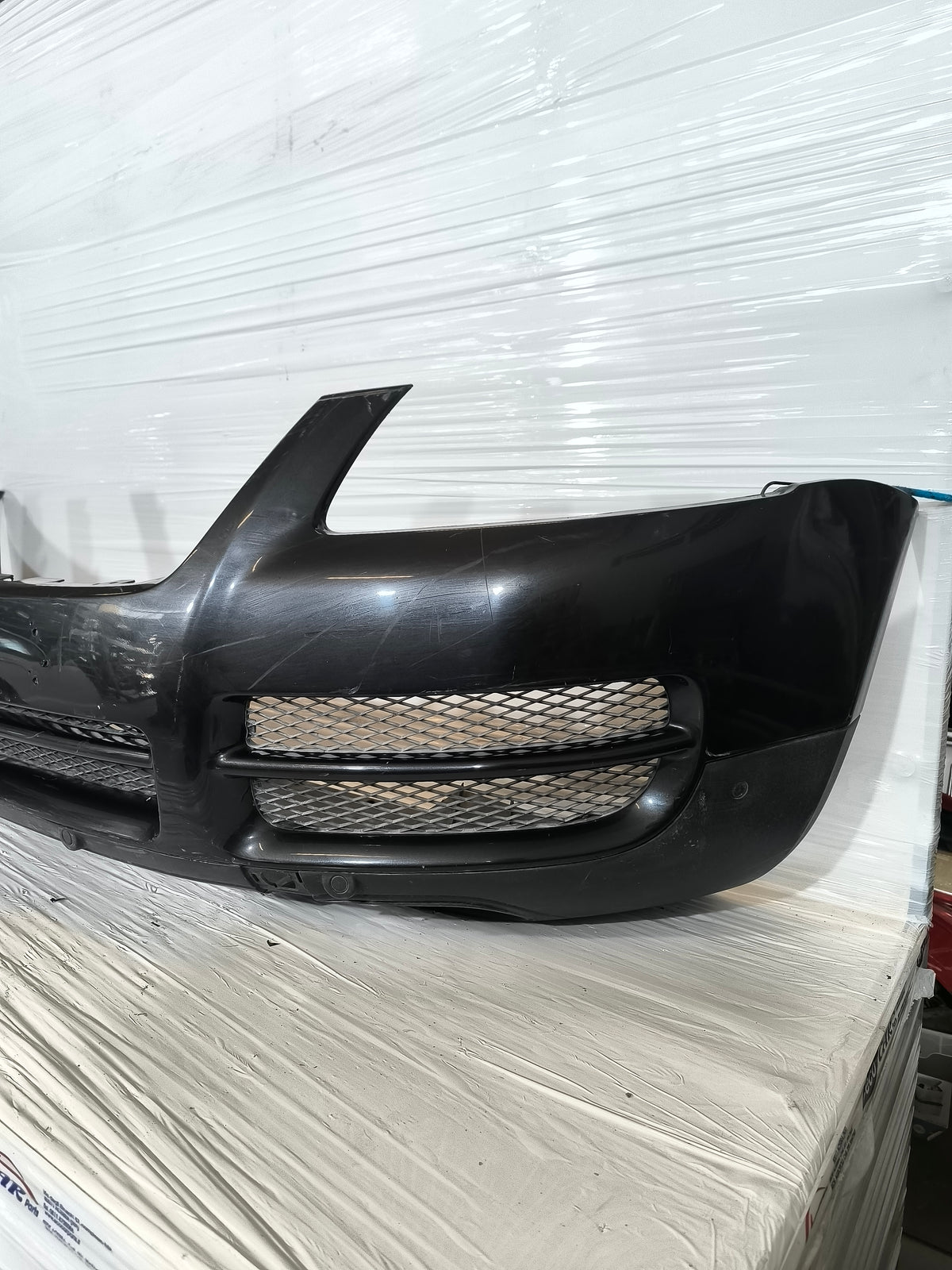 Paraurti anteriore nero Volkswagen Touareg I (7L) anno 2002-2006 ecoAG9836