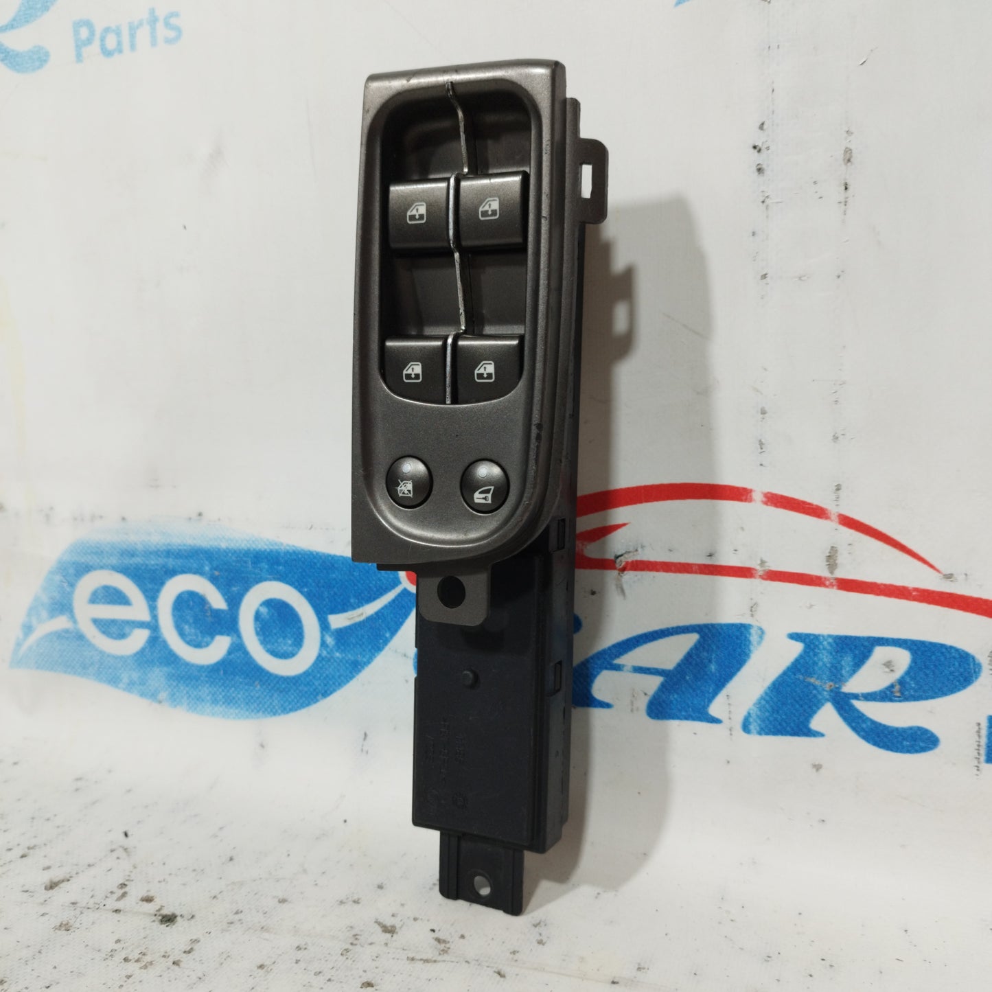 Front left button panel 4 buttons Lancia Thesis 2008 code: 735375016 ecoAC10119