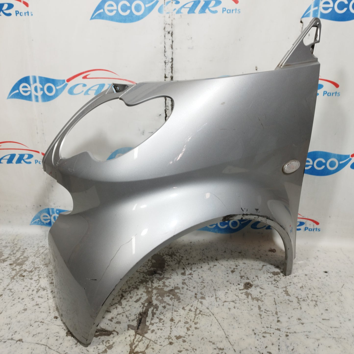 Parafango anteriore sx grigio argento Smart fortwo 450 2004 ecoAC10914