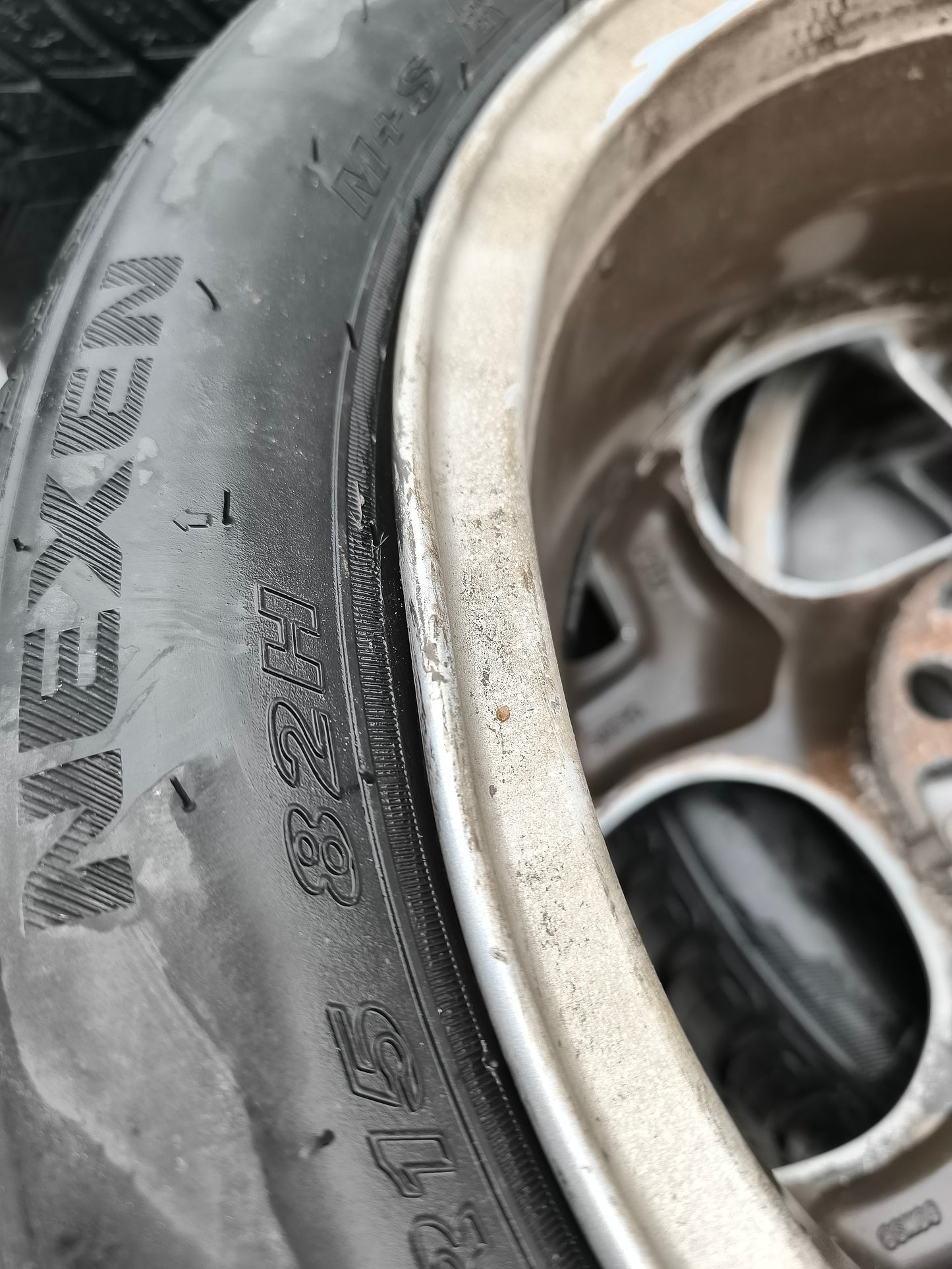 Cerchi e gomme Ford Fiesta anno 2012 ecoAG7914