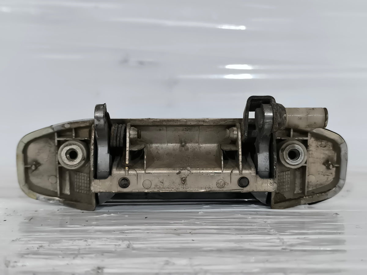 Maniglia esterna anteriore dx Mitsubishi Pajero II (V20) anno 1997-2000 cod: mb669245-1 ecoAG9918