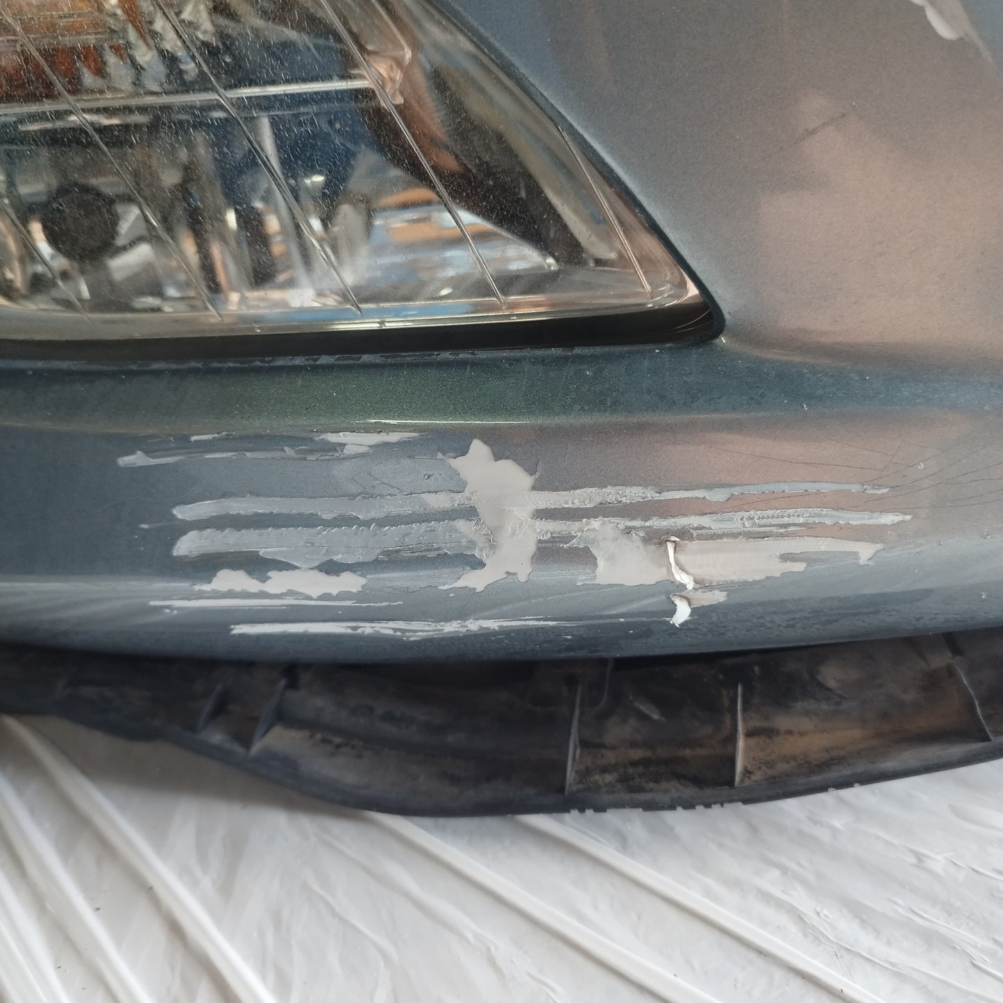 Frontstoßstange in Dunkelgrau für Opel Astra J 2010 ecoAC13079