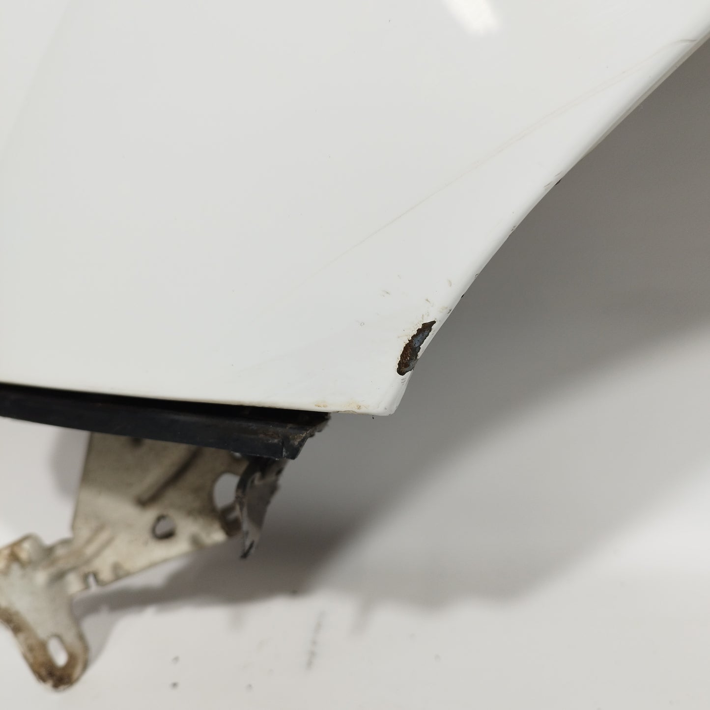Parafango anteriore sx bianco Citroen C3 2011 ecoAC11649