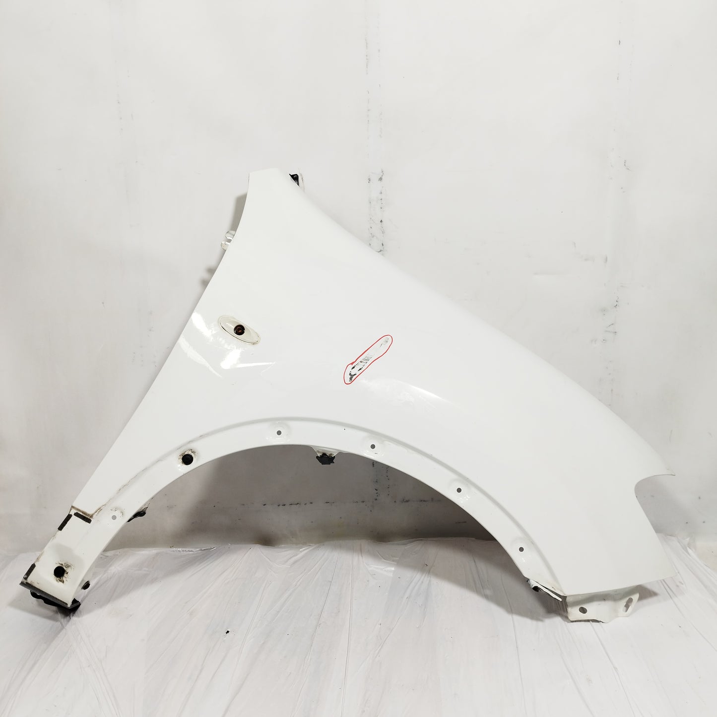 Parafango anteriore dx bianco Nissan Qashqai 2012 ecoAC14552