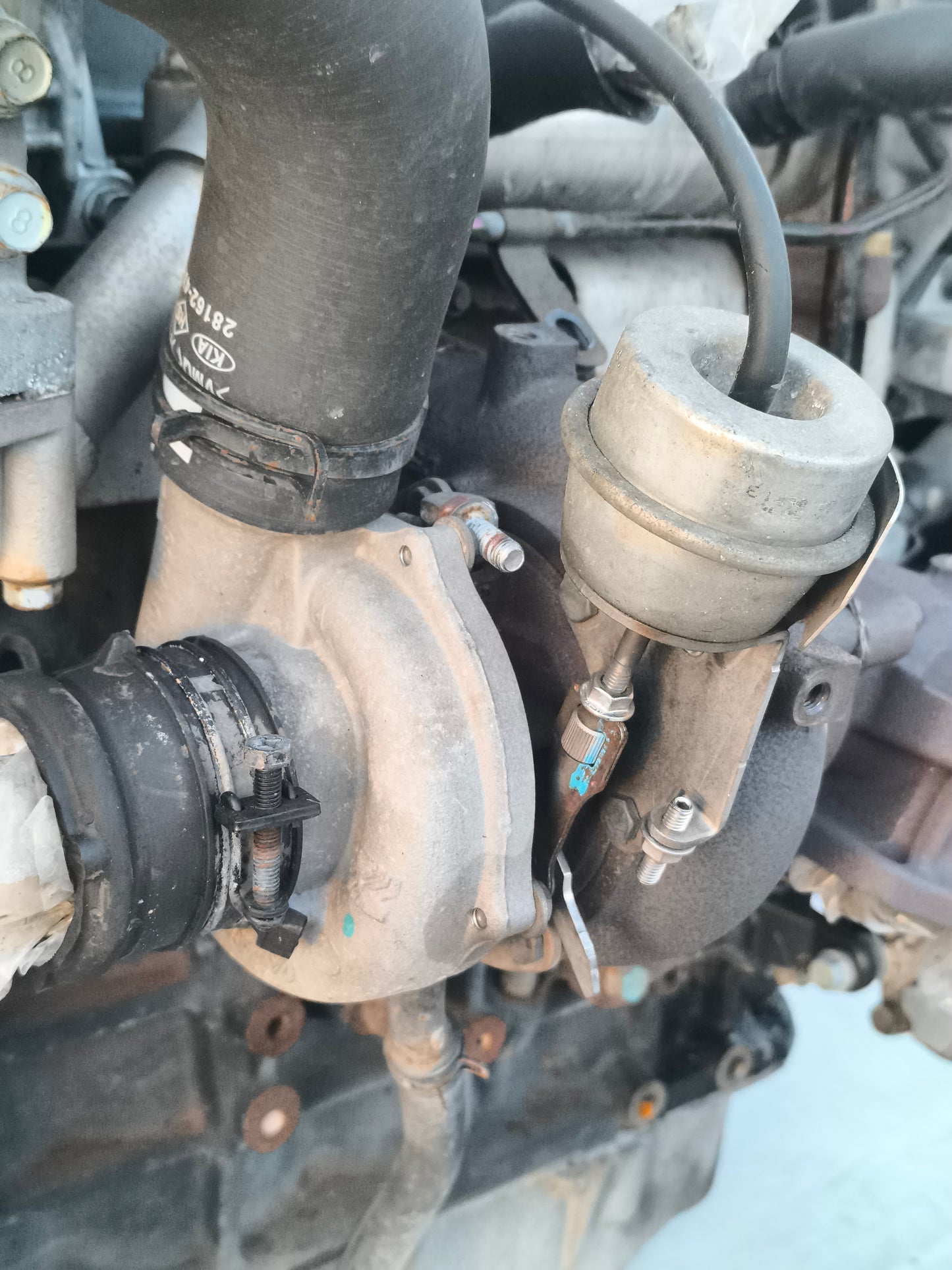 Kia Carens 2.9 CRDI Motor, Baujahr 2012, Code J3, Einspritzpumpe Delphi ecoAG7645