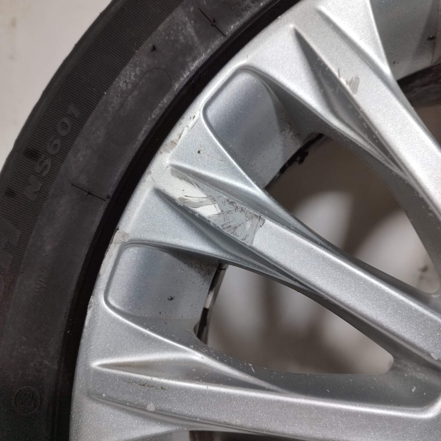 Cerchi in lega con gomme Ford C-Max 2010-2019 ecoAC15358