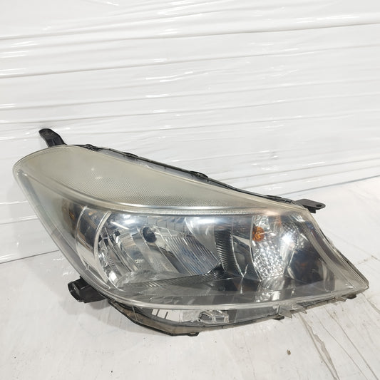 Fanale anteriore dx Toyota Yaris anno 2014 ecoAG7569