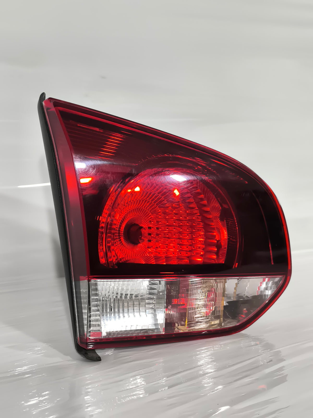 Fanale posteriore interno sx Volkswagen Golf VI (5K1) 2008-2013 cod: 5K0945093AA ecoAG9745