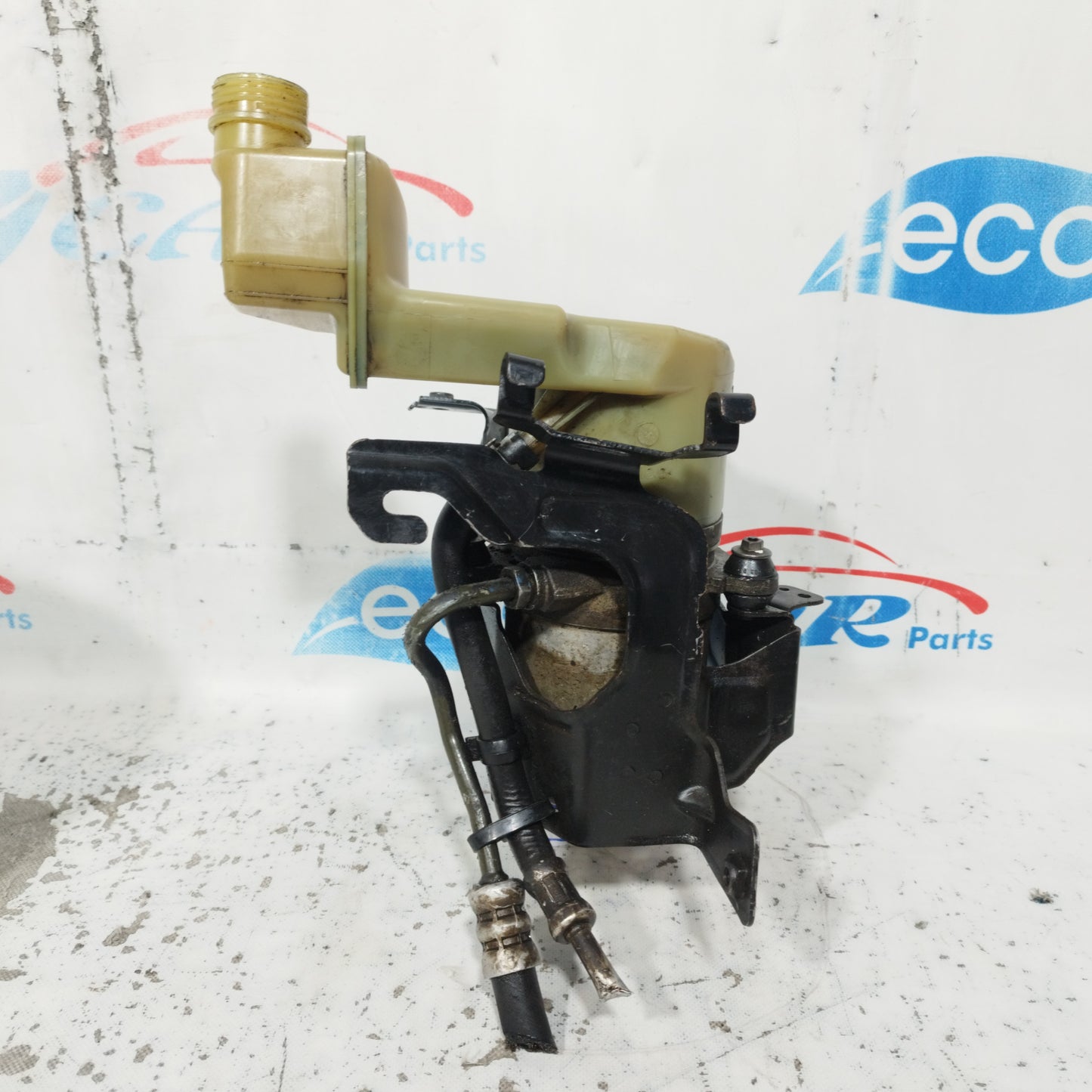 Power steering pump Ford Fusion 1.6 TDCI 2005 cod: 1040085015094 ecoAC9874