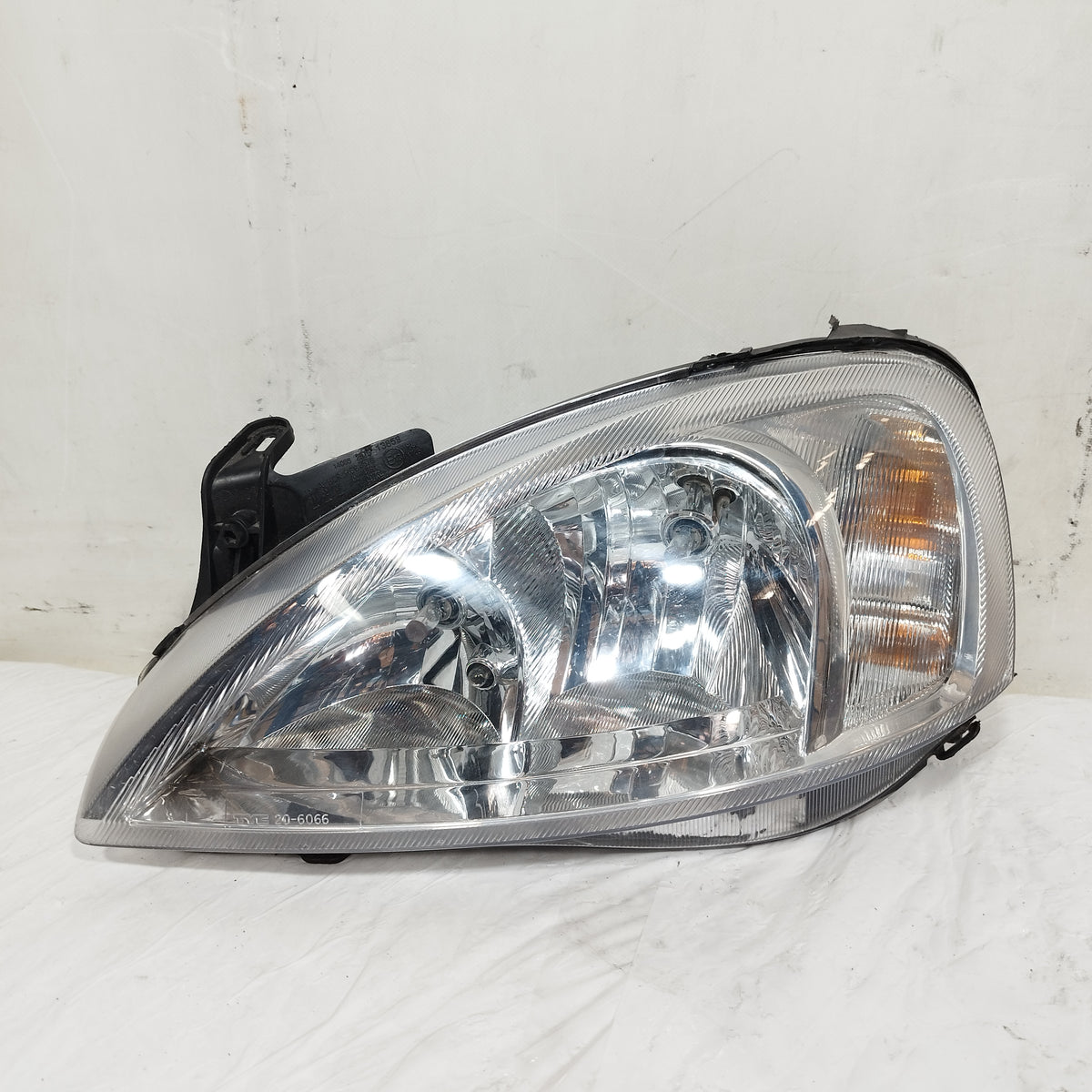 Fanale anteriore sx Opel Corsa C (X01) 2000-2003 TYC ecoAC16733