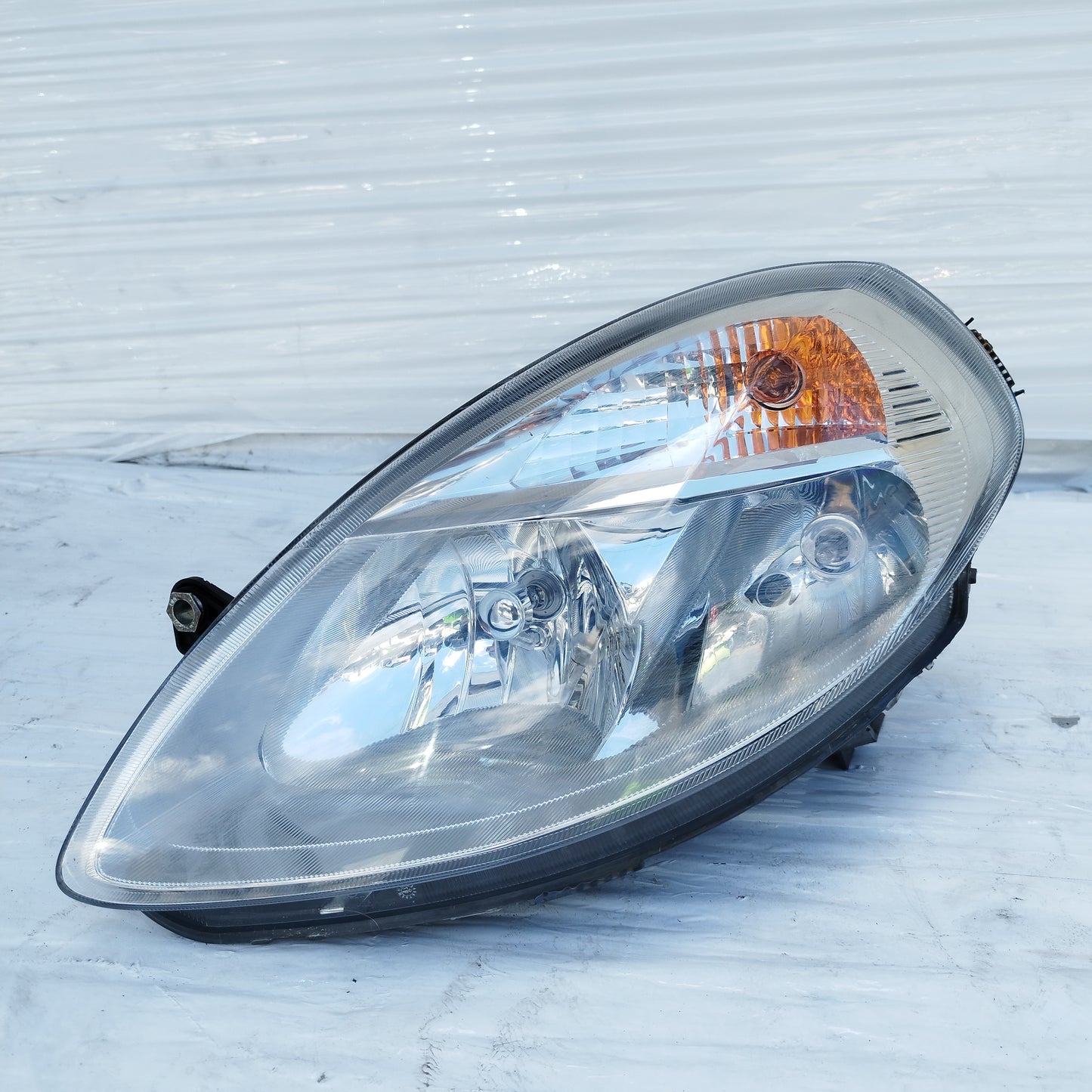 Fanale anteriore sx Lancia Ypsilon (843) 2003-2006 cod: 270533-00L ecoDM337