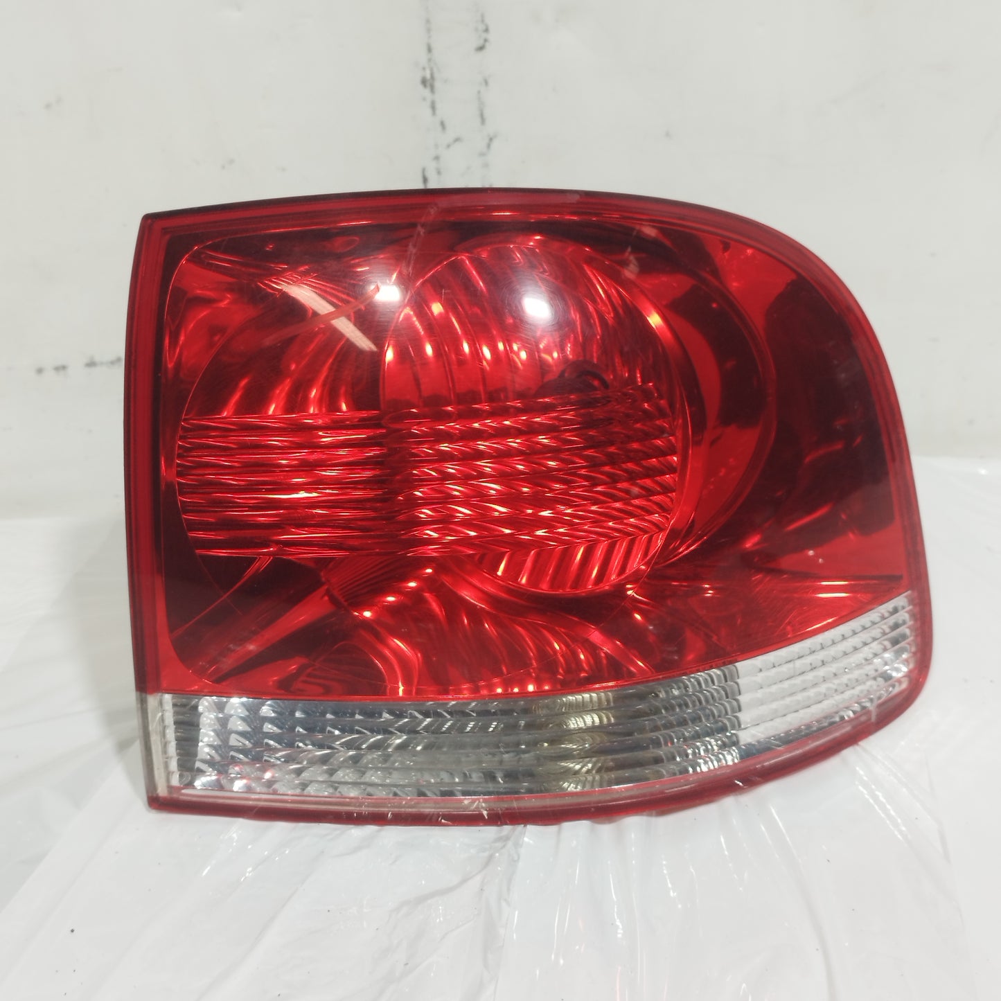 Fanale posteriore esterno dx Volkswagen Touareg 2005 cod: 28258002 ecoAC15150