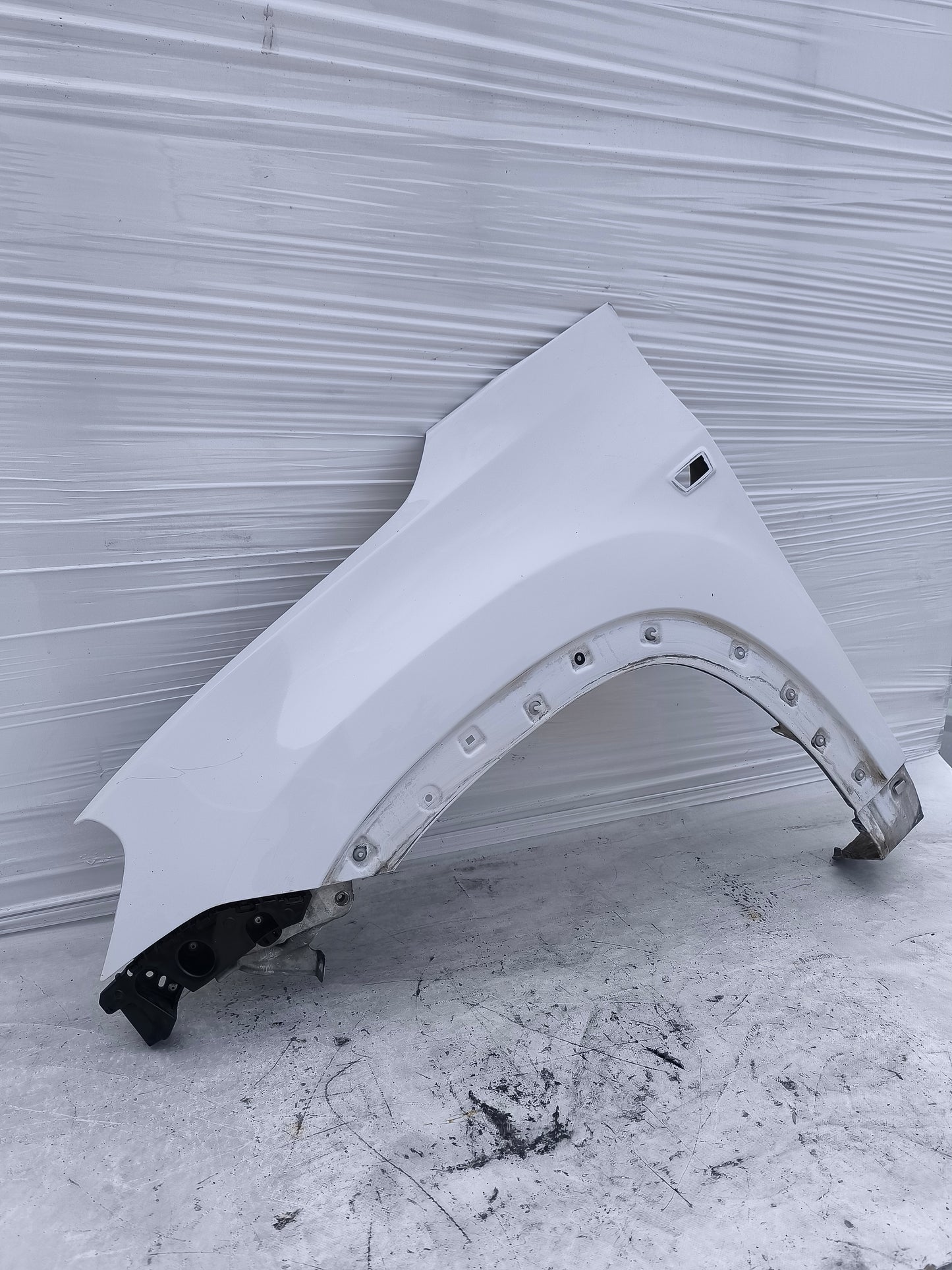 Parafango sx Chevrolet Orlando anno 2011-2015 bianco ecoAG8210