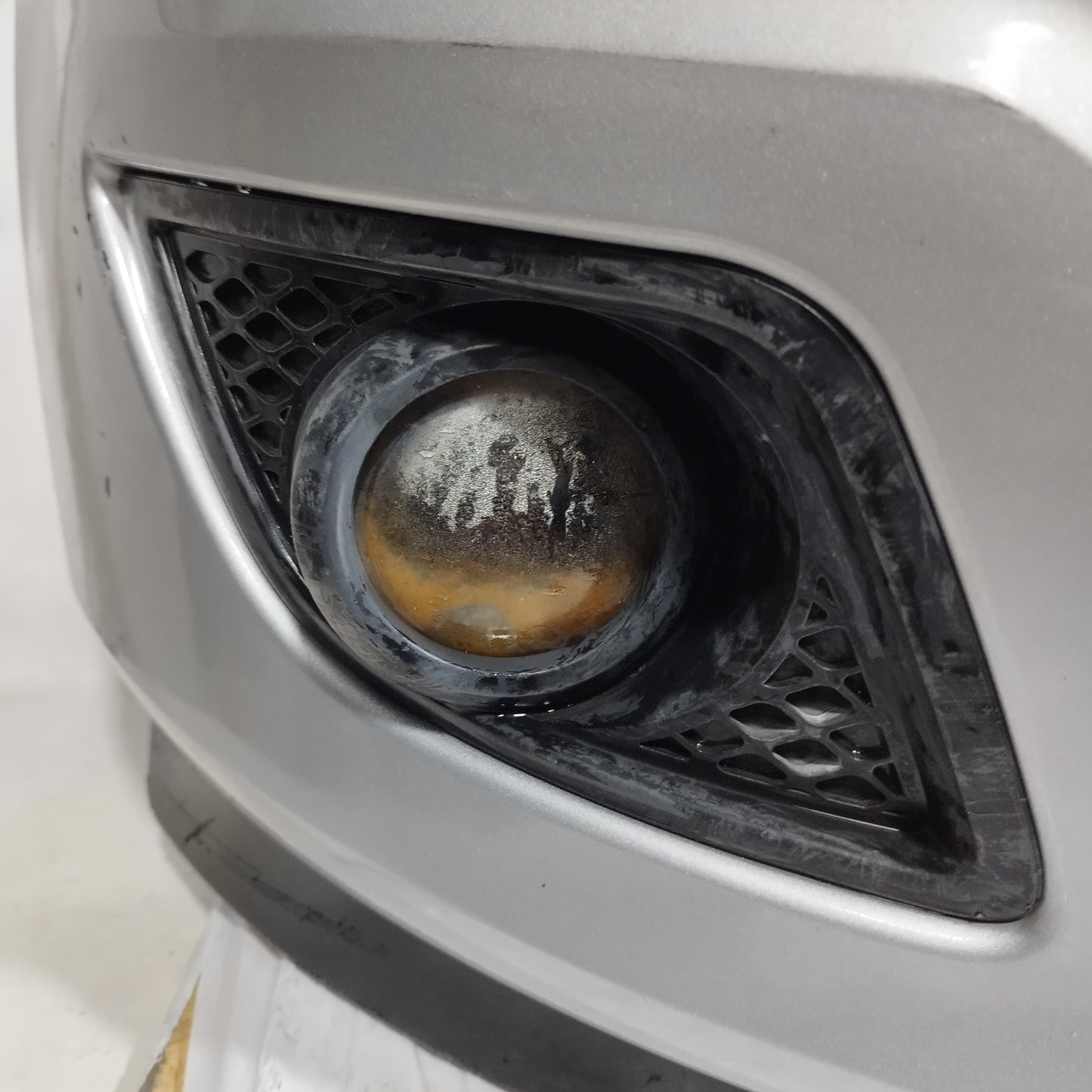 Paraurti anteriore grigio Ford Fiesta MK6 2005-2008 Restyling ecoAC15197