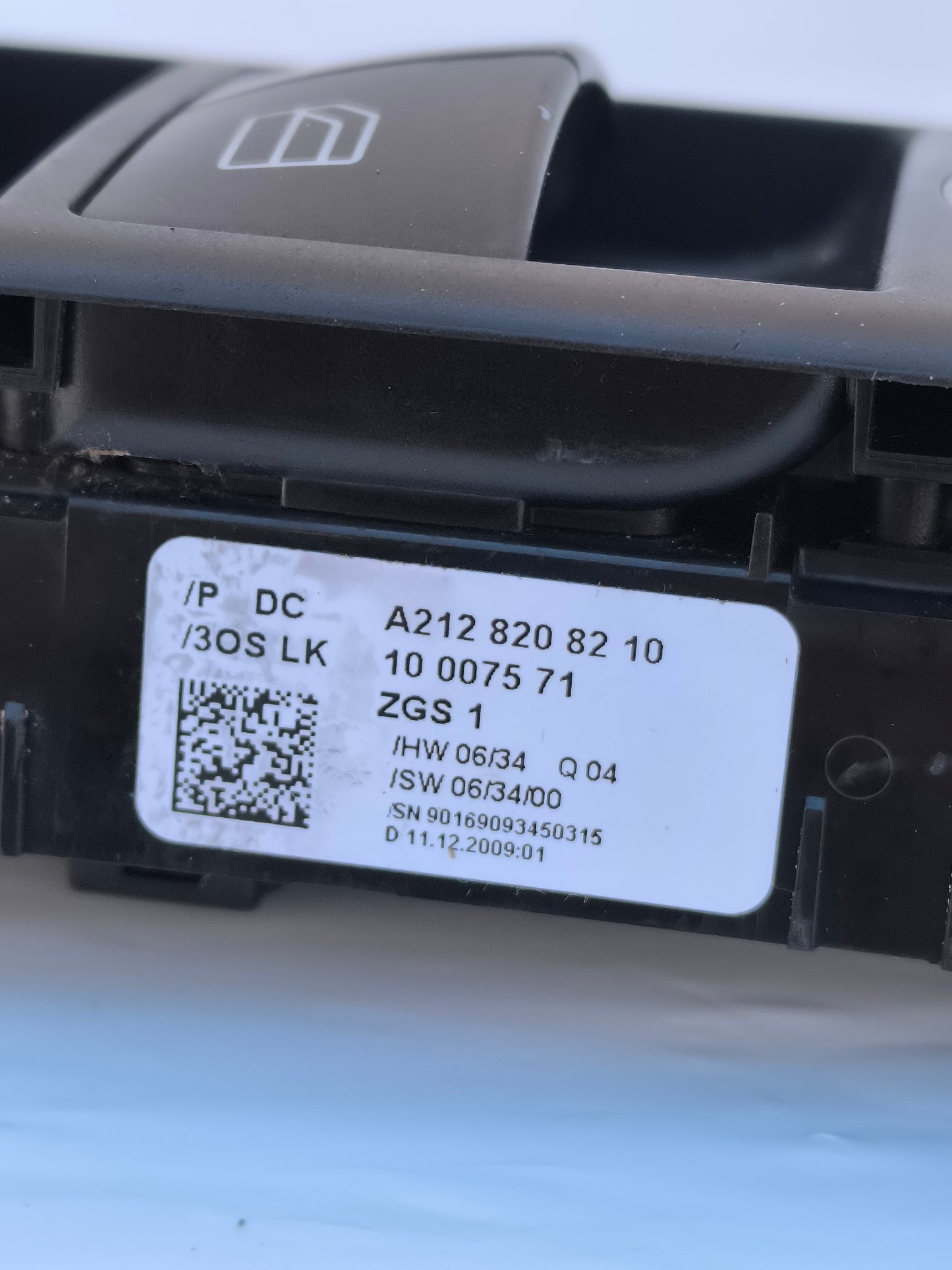 Pulsantiera anteriore sx Mercedes Classe C w204 Cod.a2128208210 ecoAG6910