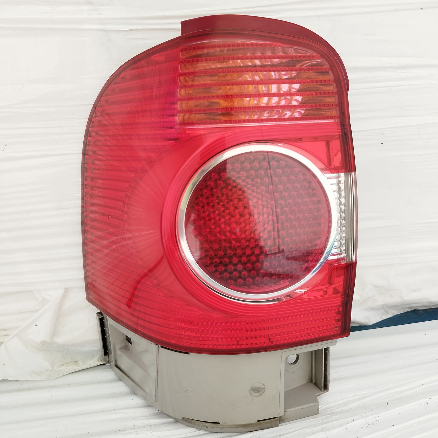 Fanale posteriore sx Volkswagen Sharan 2004 cod: 964989 ecoDM311
