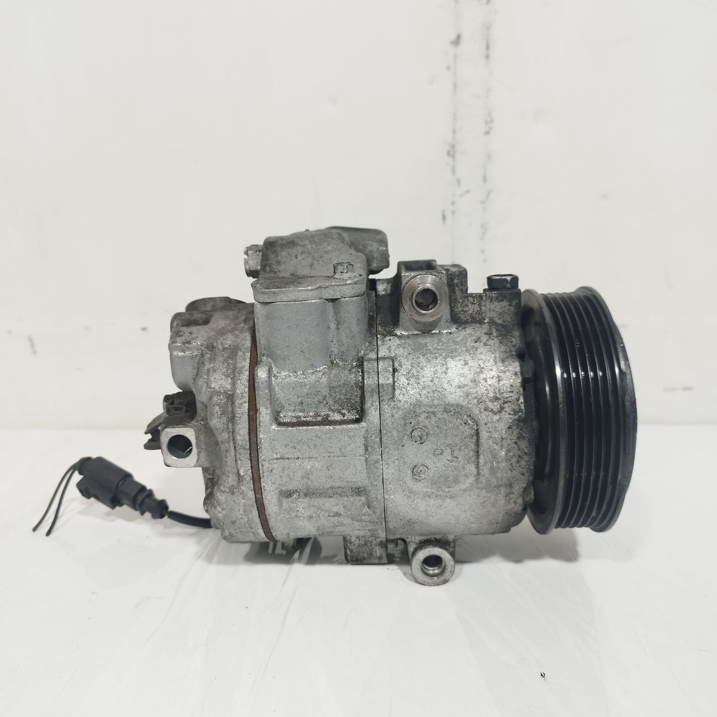Compressore a / c Volkswagen Polo (9N) 1.4 B 2001-2014 2 pin cod: 6q0820808f ecoAC15508
