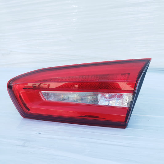 Fanale posteriore interno dx a Led Ford Focus 2020 cod: JX7B-13A602-CC ecoDM095