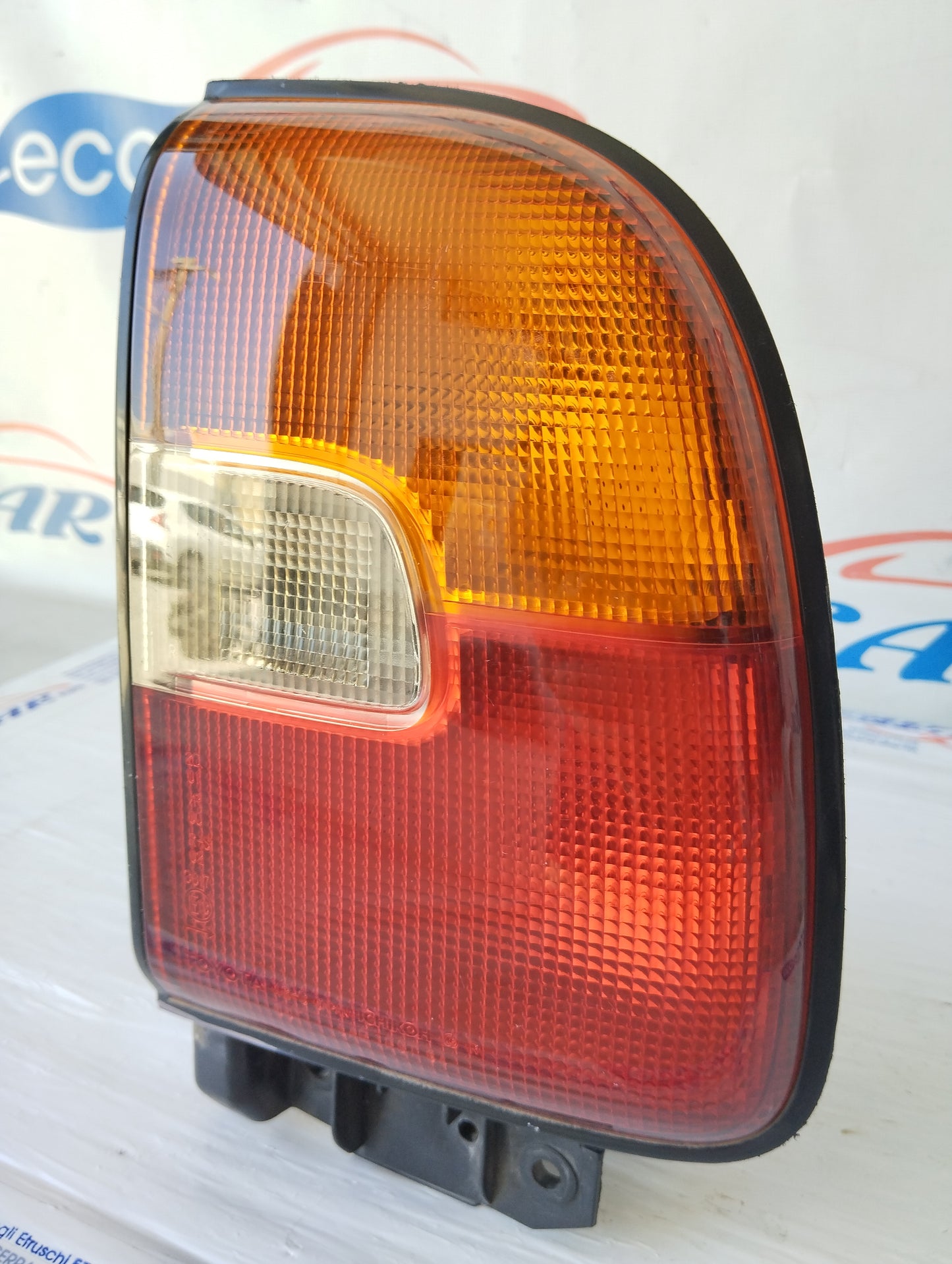 Toyota Rav 4 1996 ecoAG5524 rechte Rückleuchte