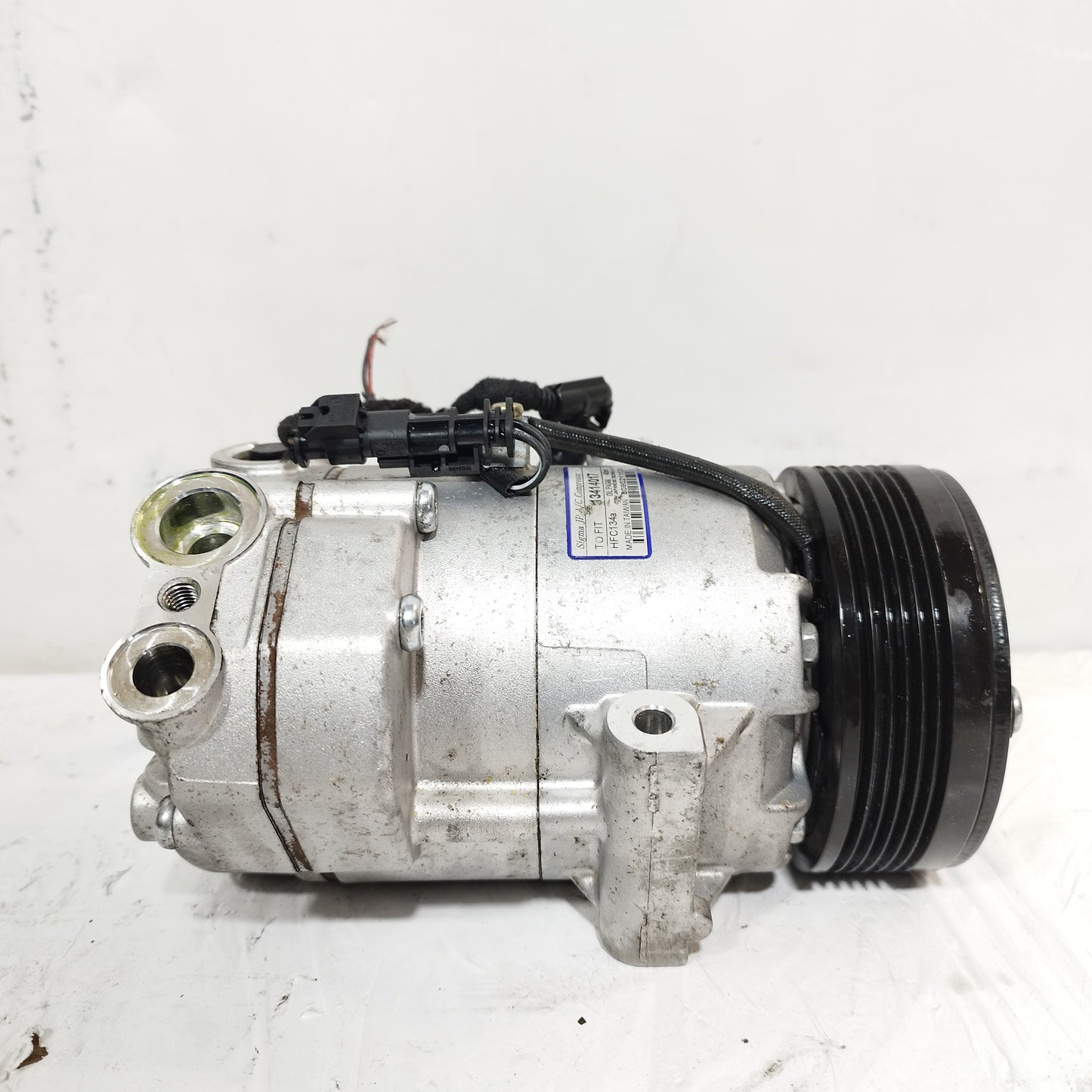 Compressore a / c Opel Astra J / Meriva B 1.7 D 2010-2015 cod: A0012303511 ecoAC15543
