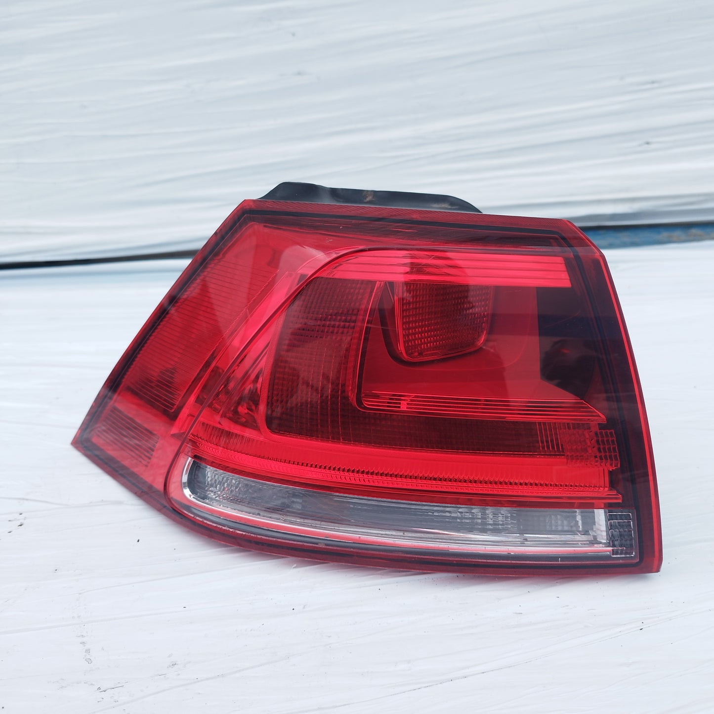 Fanale posteriore esterno sx a led Volkswagen Golf 7 (5G) 2013-2017 cod: 5G0945095M ecoDM105