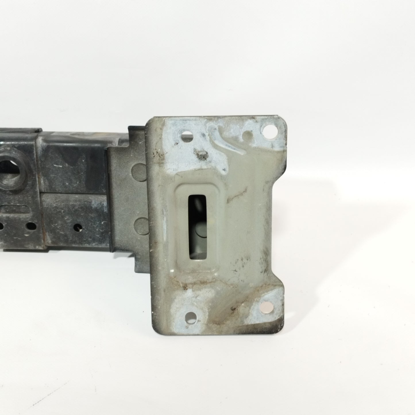 Front bumper reinforcement with parking control unit Nissan Micra K14 2017 ecoAC11558