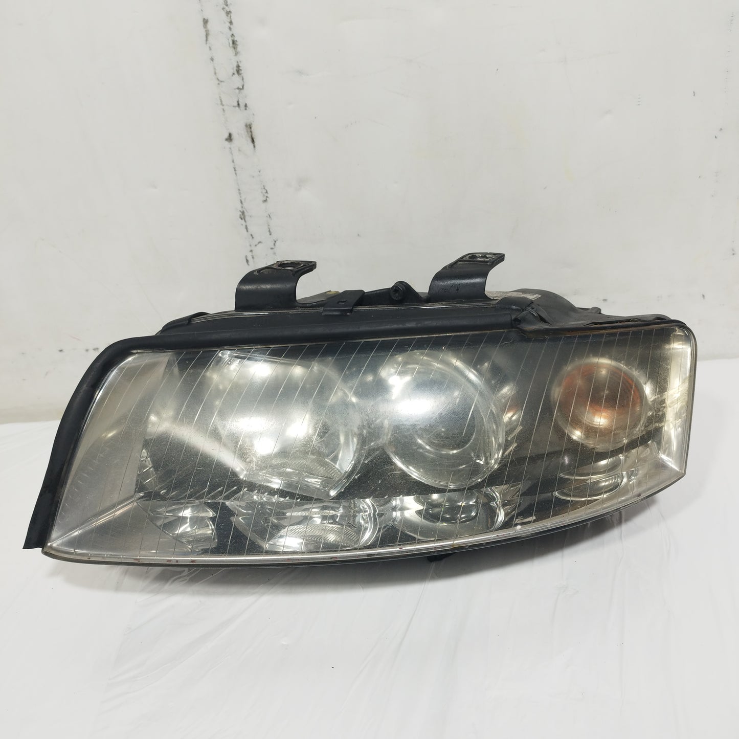 Fanale anteriore sx Audi A4 (B6) 2000-2004 cod: 8E0941003F ecoAC15282