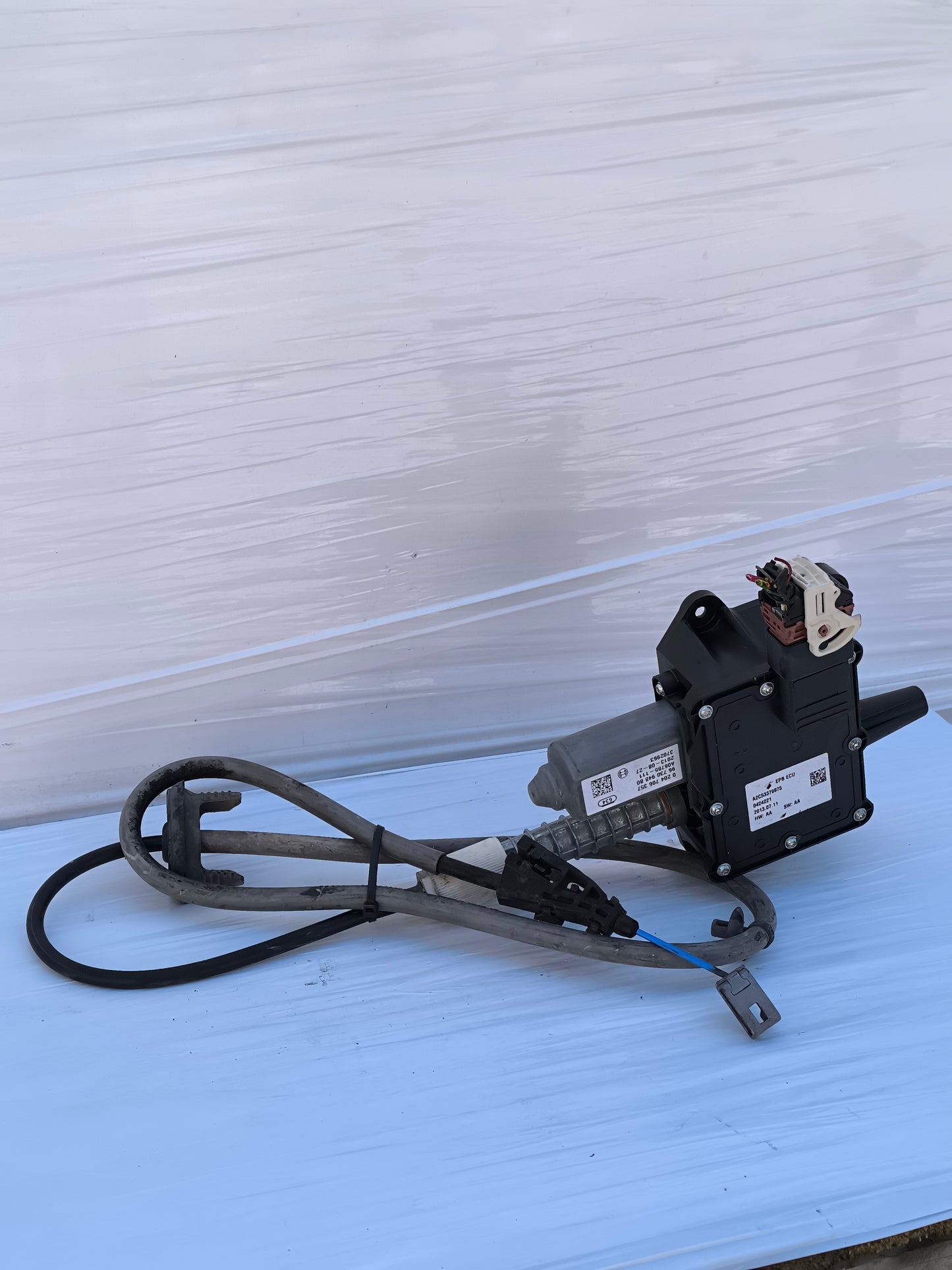 Freno a mano elettrico Peugeot 3008 anno 2011 cod: A2C53379975 ecoAG8322