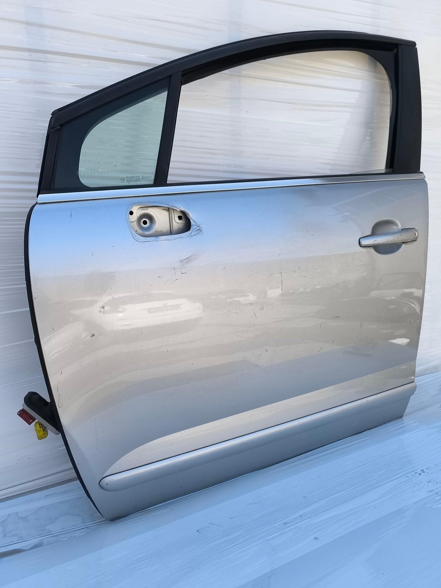 Sportello anteriore sx grigio argento Peugeot 5008 anno 2009-2016 ecoAG8187