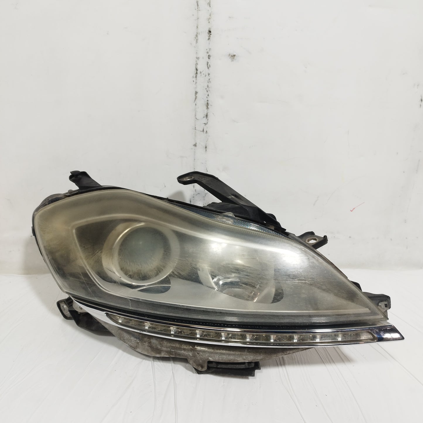 Fanale anteriore dx Lancia Delta III serie (844)  2008-2014 cod: 844052713 ecoAC14818
