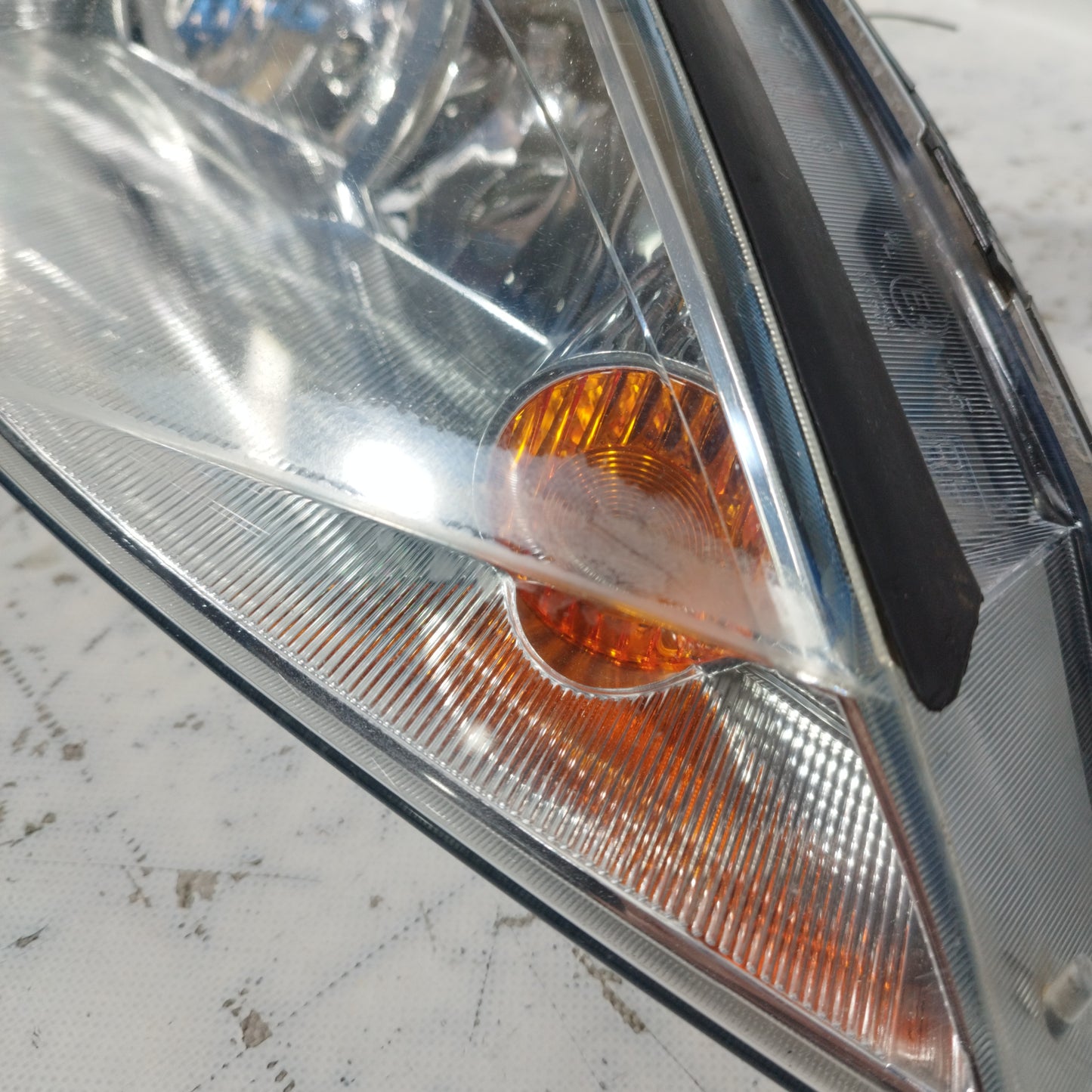 Fanale anteriore dx Ford Focus 2004 ecoAC10418