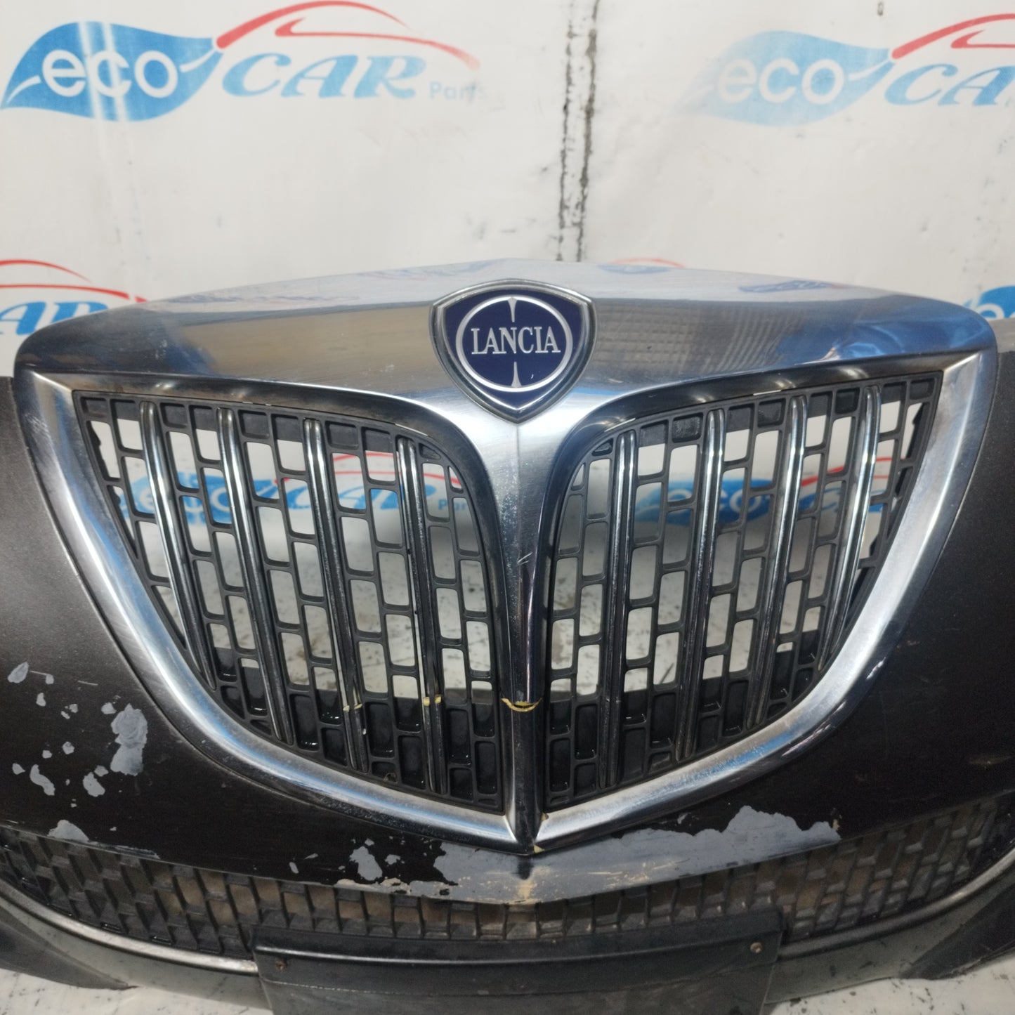 Paraurti anteriore grigio scuro Lancia Delta 2009 ecoAC10222