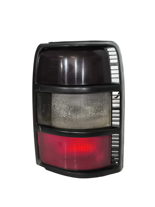 Fanale posteriore dx Mitsubishi Pajero II (V20) 2.8 D anno 1997-2000 ecoAG9916
